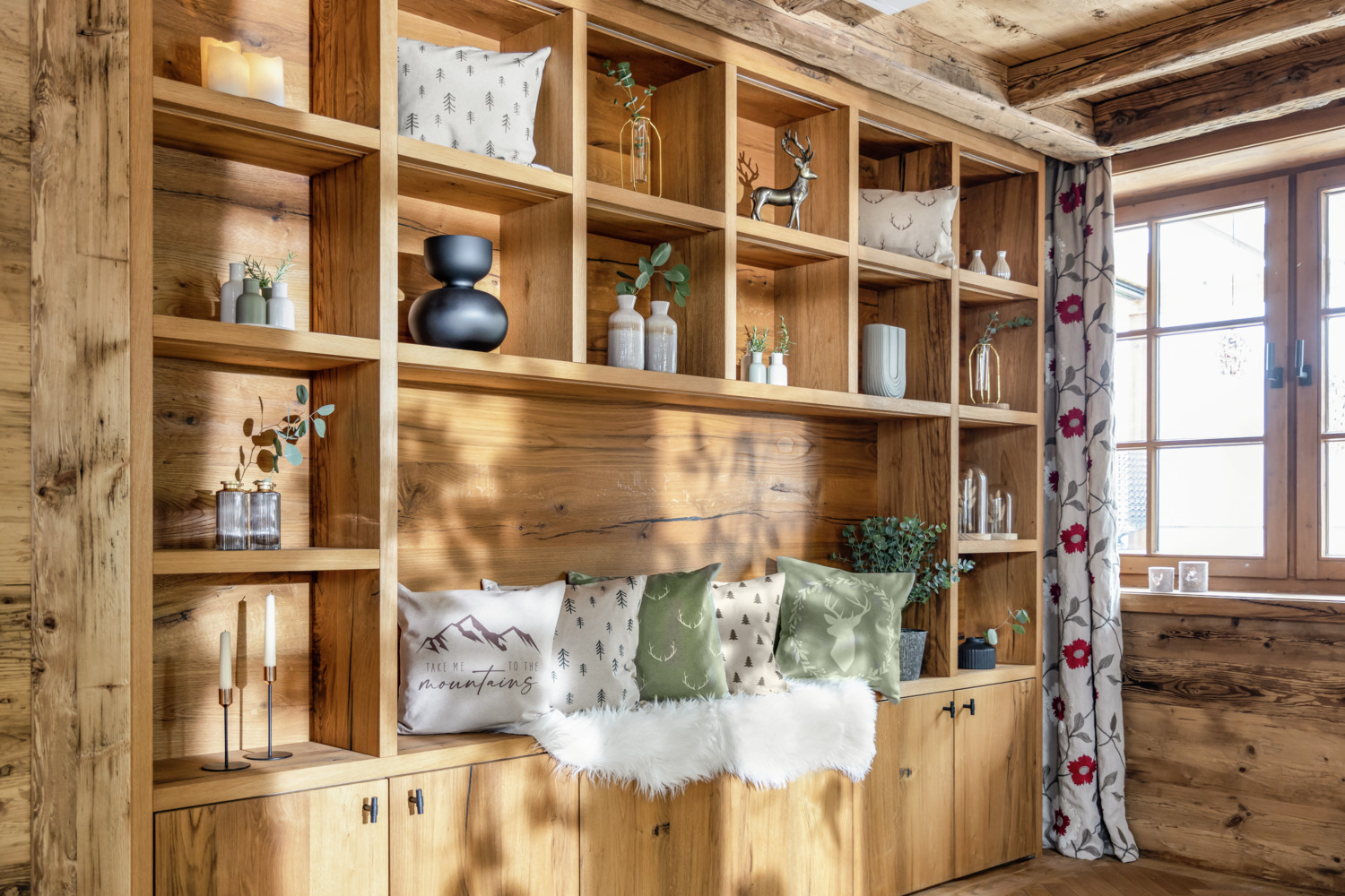 Husa perna ERWIN M. LUSINI Eschen, 50 x 50 cm, Amestec Bumbac si In, Design cu Corne Printat Dublu, Fermoar, Bej/Maro Inchis