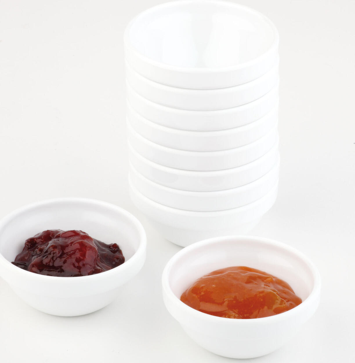 APS Assheuer + Pott GmbH & Co. KG Dip bowl Casual Dip-Schälchen Casual Dip bowl Casual; 50 ml, 7.5x3.5 cm (ØxH); white; round; 24 piece / pack Dip-Schälchen Casual; 50 ml, 7.5x3.5 cm (ØxH); weiß; rund; 24 Stück / Pack Dip bowls from APS. Das Schälchen CASUAL MINI eignet sich ideal zum Servieren von kleinen Dips, Saucen, Toppings, Gewürzen oder Kostproben in Gastronomie, Hotellerie, Catering und im privaten Haushalt. Gefertigt aus robustem Melamin überzeugt es durch seine pflegeleichte Qualität und ist bestens für den regelmäßigen Einsatz geeignet. Die kompakte Form unterstützt eine platzsparende Nutzung. * Material: Melamin * Für Dips, Saucen und kleine Beigaben geeignet * Ideal für Buffet, Catering und Tischservice * Pflegeleicht und robust * Spülmaschinengeeignet * Stapelbar * Nicht mikrowellengeeignet * Keine direkte Hitze verwenden * Nicht für den Backofen geeignet