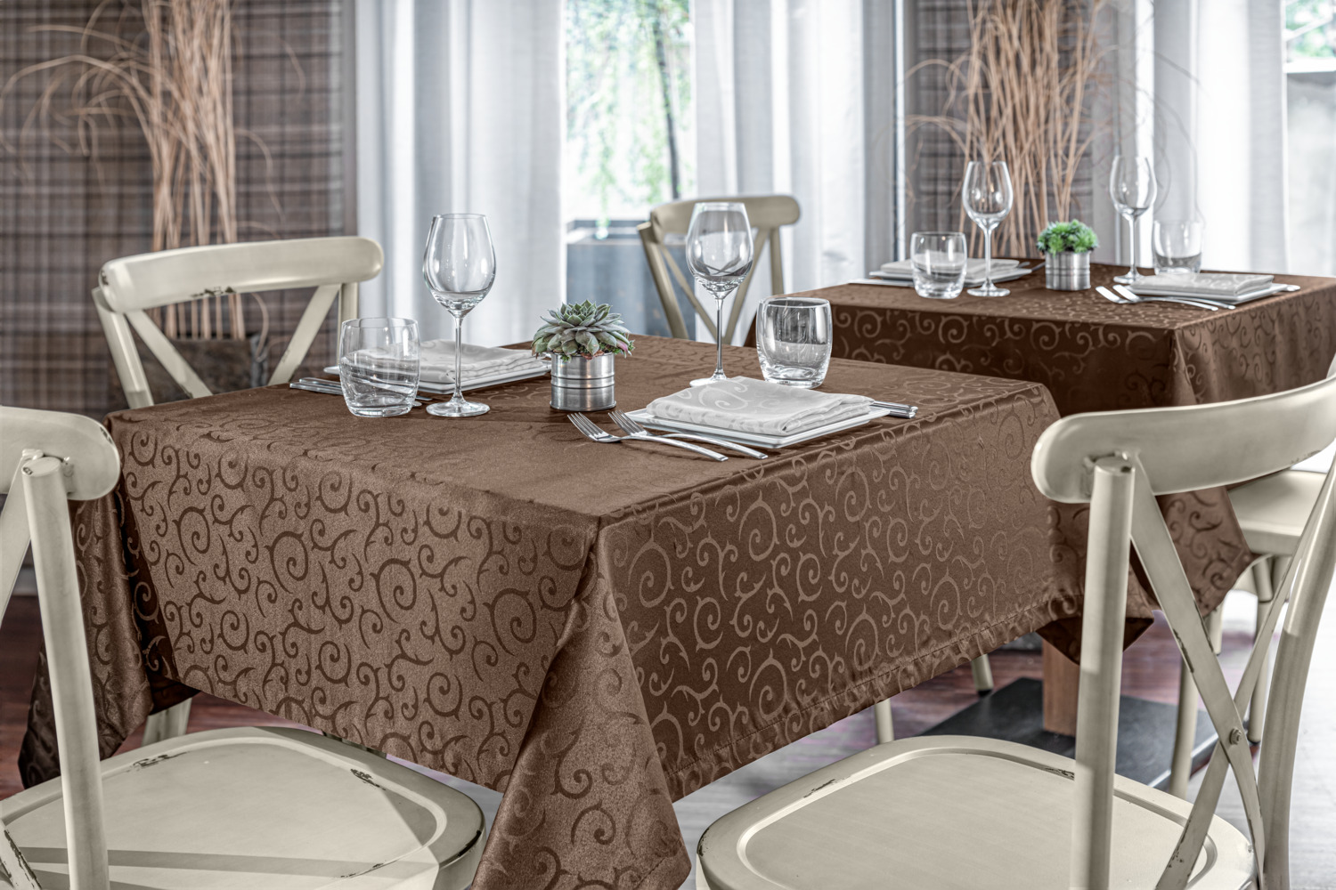 PULSIVA LUSINI Solutions GmbH Tablecloth sold by the metre Mega Meterware Tischdecke Mega Tablecloth sold by the metre Mega; 180 cm (W); brown Meterware Tischdecke Mega; 180 cm (B); braun 100% polyester. Weight approx. 150 g/m². Easy-care table linen with a durable silky sheen and elegant pattern in a delicate tendril design. Rolls by the meter have 30 meters per piece. Special sizes up to 180 cm width on request. Colorfast, durable. 100 % Polyester. Gewicht ca. 150 g/m². Pflegeleichte Tischwäsche mit beständigem Seidenglanz und edlem Muster im zarten Ranken-Design. Meterwarenrollen haben 30 Meter pro Stück. Sondergrößen bis 180 cm breit auf Anfrage. Farbbeständig, langlebig.
