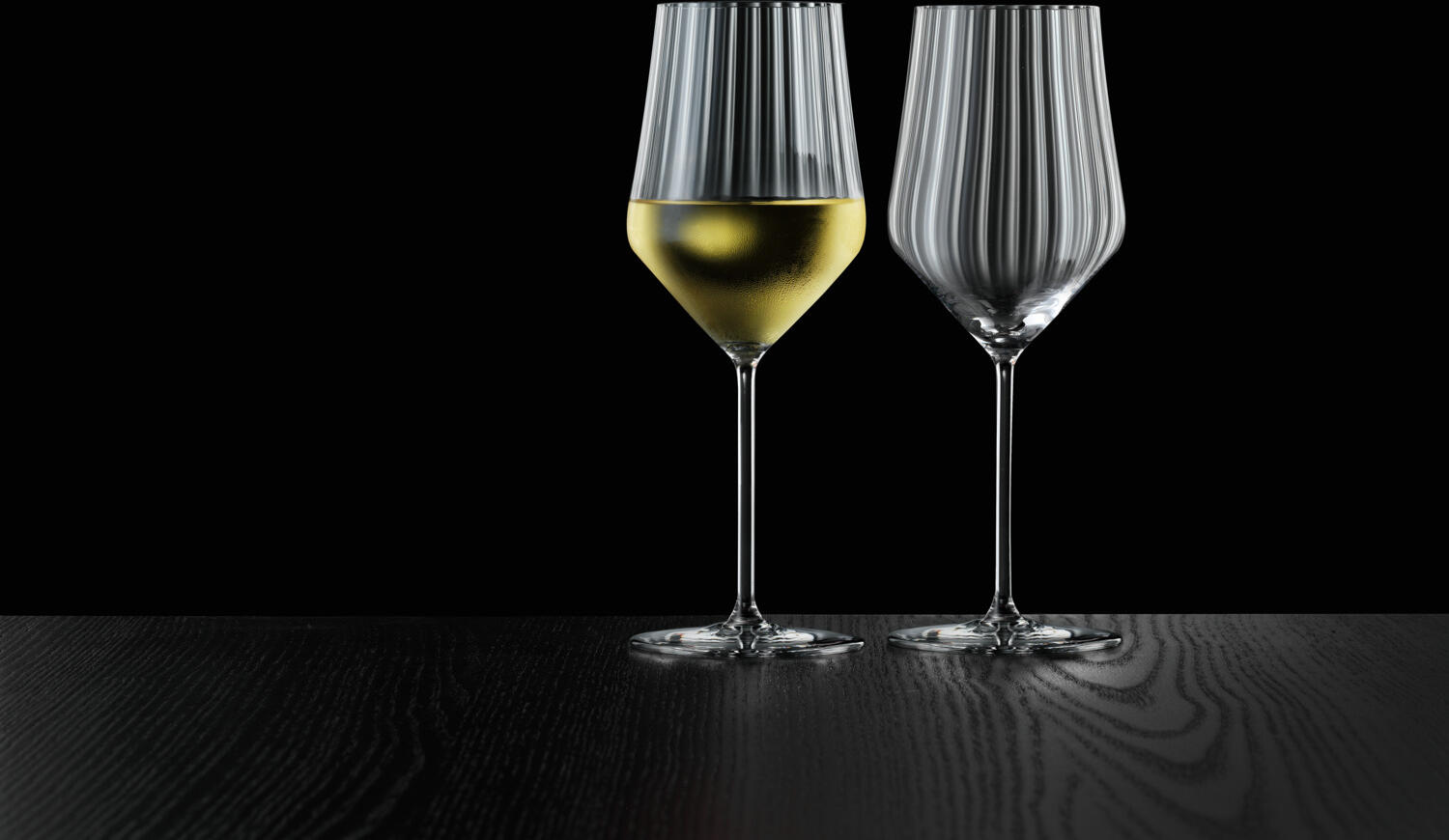 Pahar Universal Spiegelau Apero, 490ml cu Picioare si Bol Ribat, Sticla Transparenta Rezistenta la Spargere, 23.5cm Inaltime