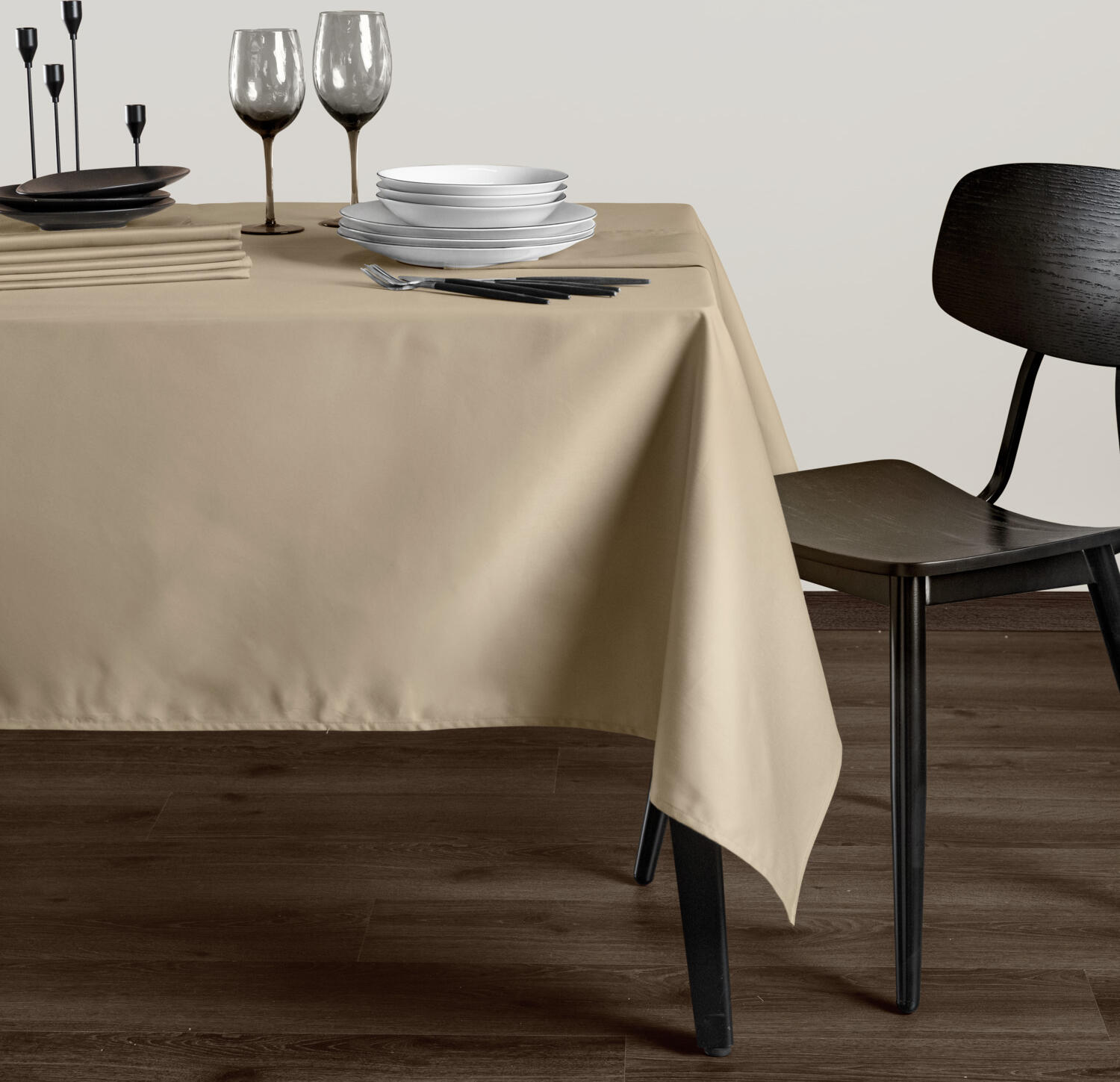 ERWIN M. LUSINI Solutions GmbH Tablecloth Palermo Tischdecke Palermo Tablecloth Palermo; 100x100 cm (WxL); sand; square Tischdecke Palermo; 100x100 cm (BxL); sand; quadratisch 100% cotton. Fully twisted. Weight approx. 195 g/m². Full-twist damask tablecloth in classic colors. Particularly smooth and dense fabric with a firm feel. Dimensionally stable, easy-care and hard-wearing. Personalization possible. 100 % Baumwolle. Vollzwirn. Gewicht ca. 195 g/m². Vollzwirn-Damast Tischdecke in klassischen Farben. Besonders glattes und dichtes Gewebe mit festem Griff. Formstabil, pflegeleicht und strapazierfähig. Personalisierung möglich.