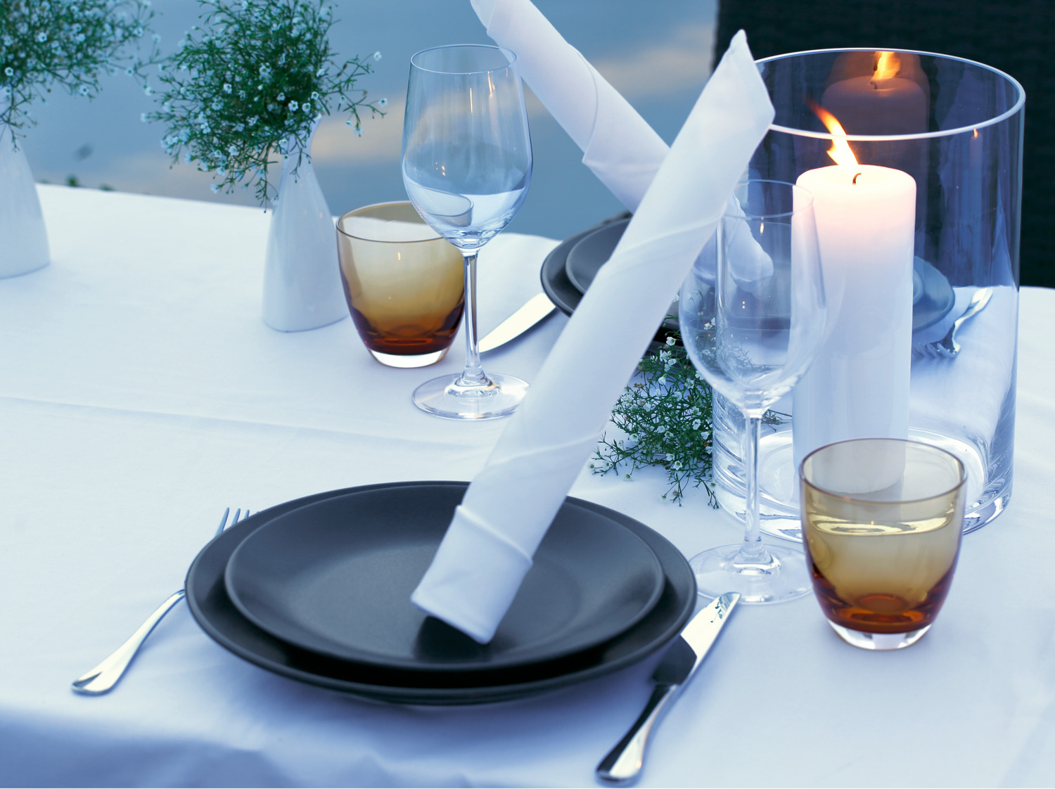 ERWIN M. LUSINI Palermo Rectangular Tablecloth, 100% Cotton Full-Twist Damask, 130 x 220 cm, White, OEKO-TEX Standard 100, Easy-Care and Hard-Wearing