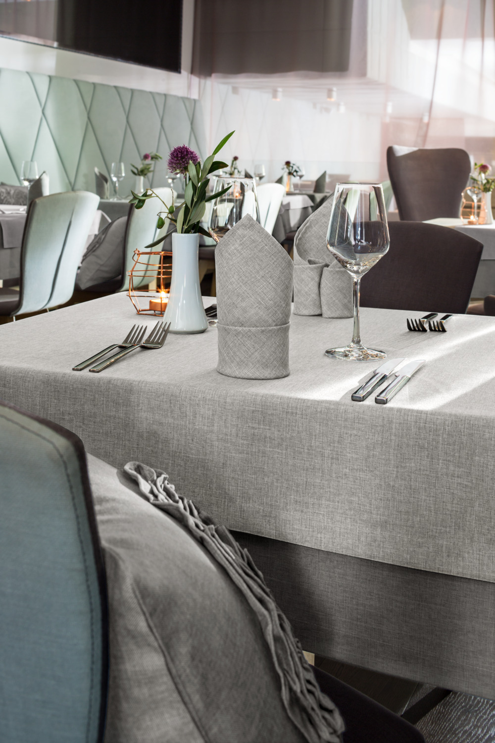 ERWIN M. LUSINI Nova Square Tablecloth, 100% Polyester, 130 x 130 cm, Light-grey Mottled Look, OEKO-TEX Standard 100, Robust Easy Care