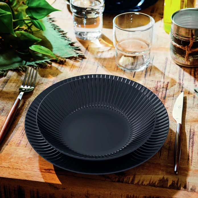Luminarc Cottage Tempered Glass Plates, Black Round Ribbed Edge, 20 cm Diameter, 4.2 cm Height, Stackable, Dishwasher and Microwave Safe