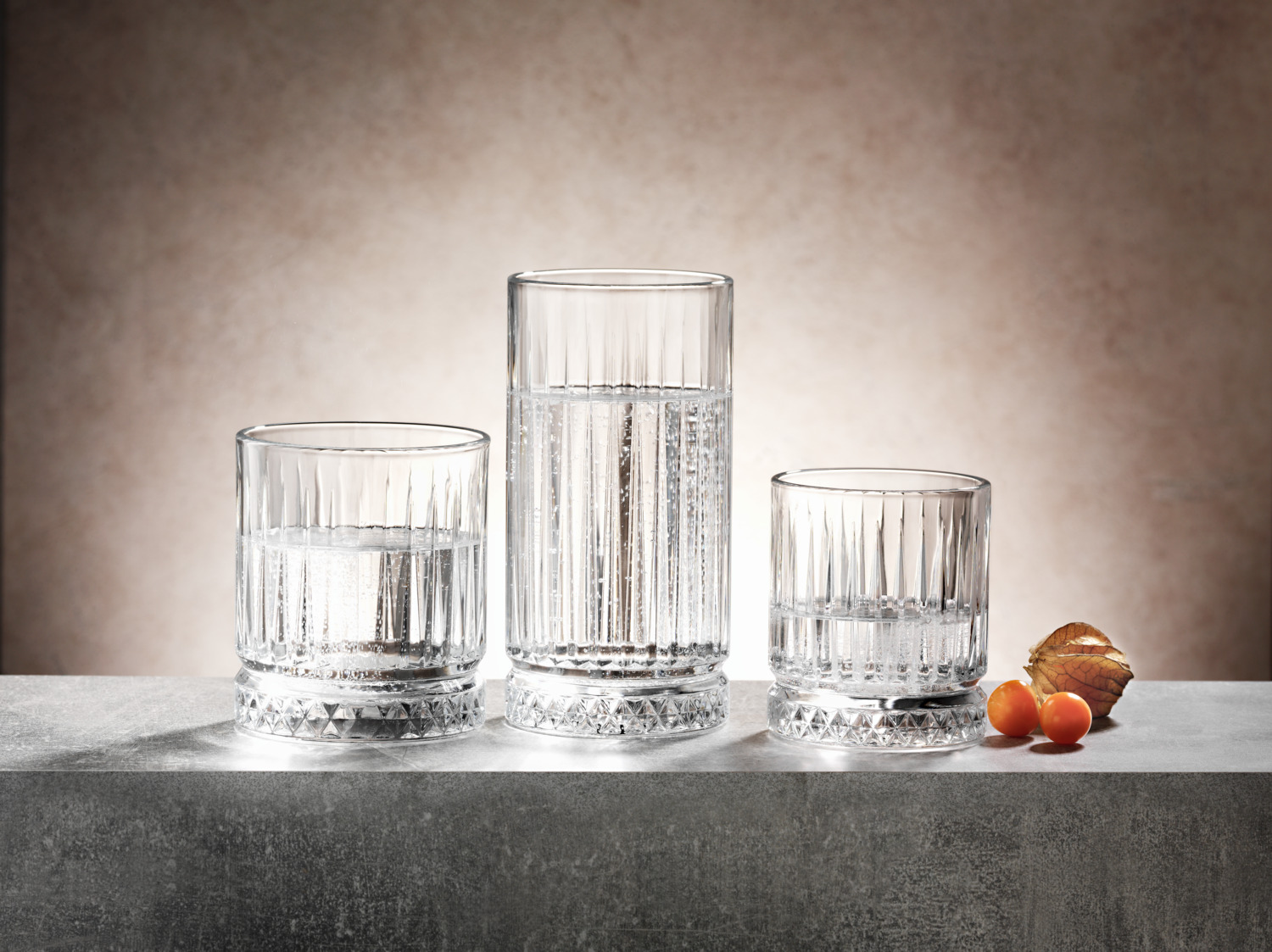 Pahar long drink Pasabahce Elysia, 445ml, Sticla Transparenta cu Relief Vertical și Baza Texturata Ice, Rezistent la Masina de Spalat Vase