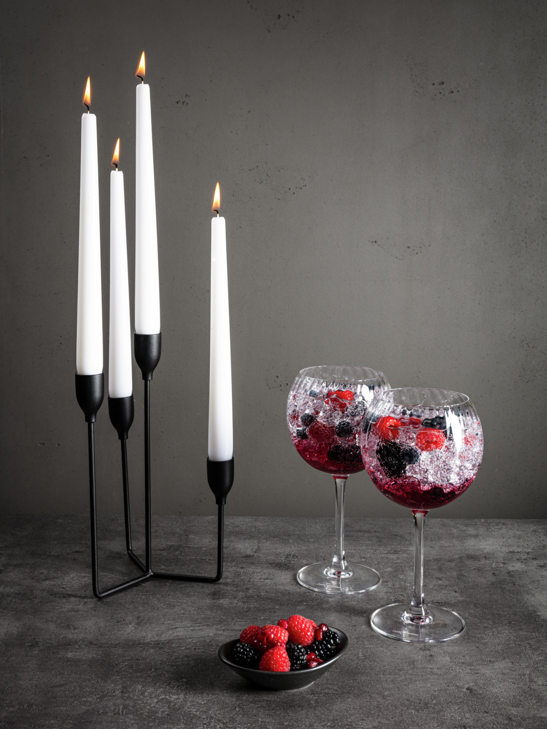 LUSINI Arvo Taper Candle Holder, Metal Design with Four Holders at Different Heights, Black, 16 x 16 x 25 cm