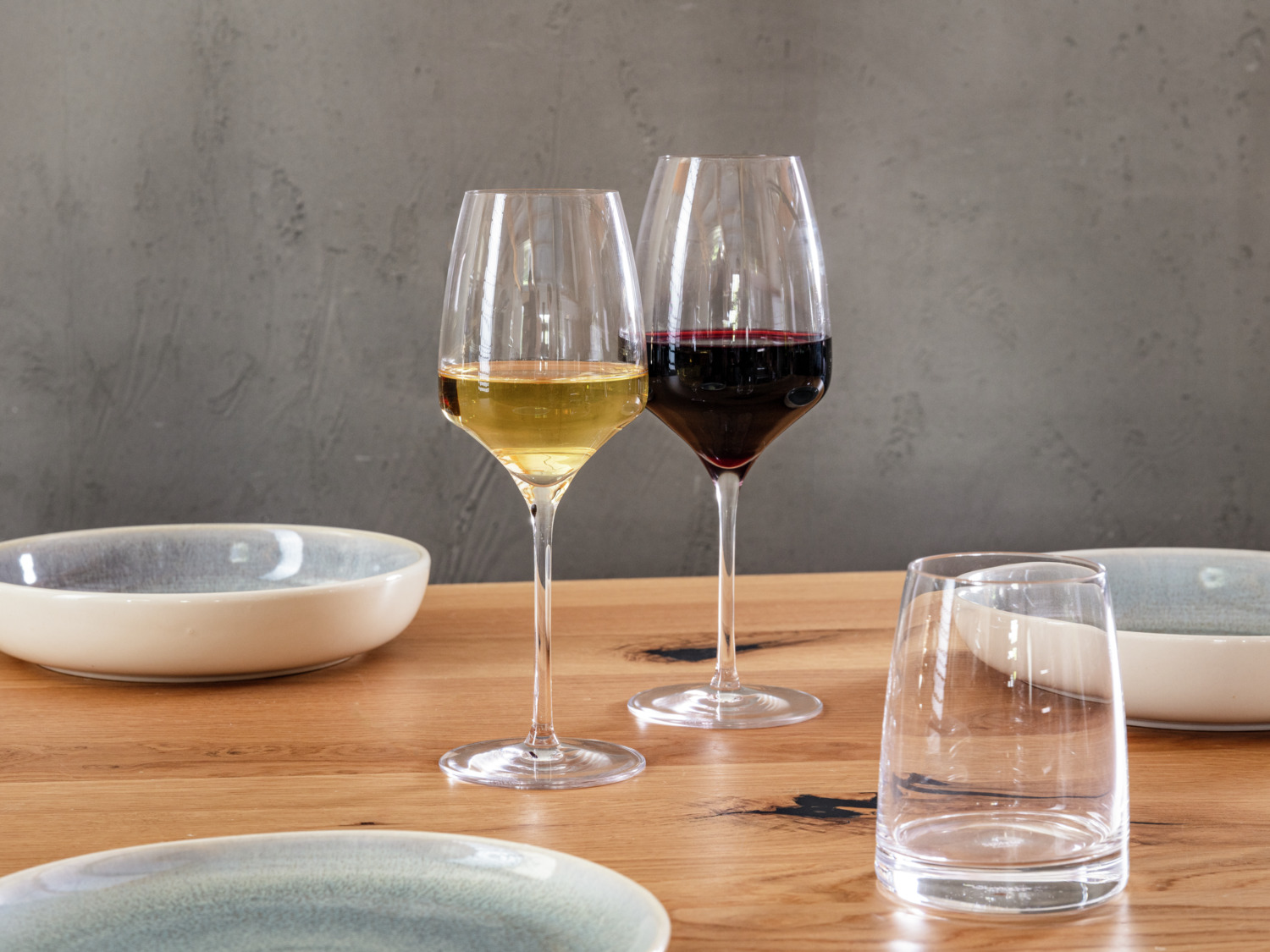 Pahar pentru vin roșu Stölzle Lausitz Experience, 350ml din cristal de inalta calitate, design elegant slim, rezistent la spalare in masina, transparent