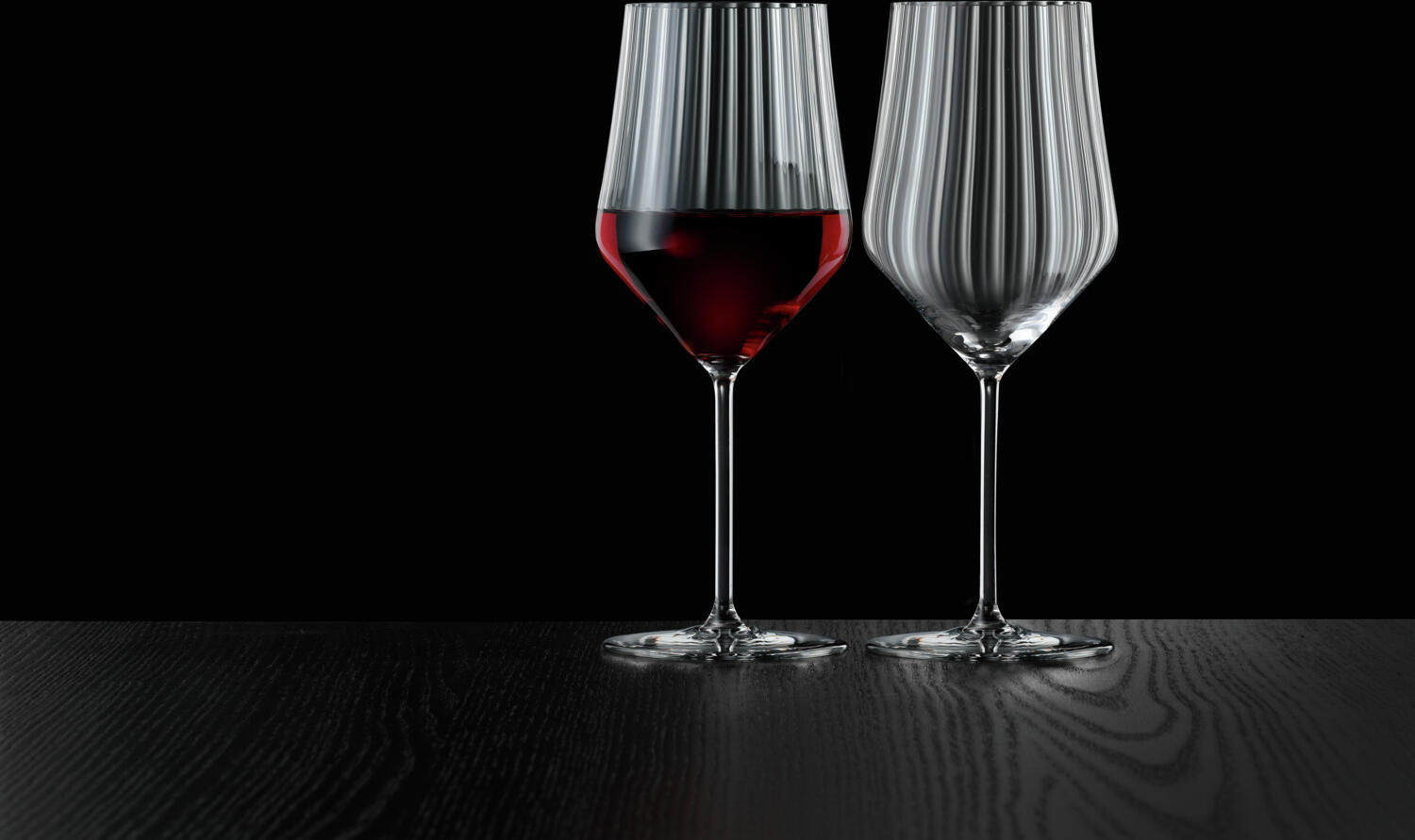 Pahare pentru Spritz Spiegelau Aperitivo, 640 ml, Sticla Transparenta, Pahare cu Picioare si Relieful Ribbed, Rezistente la Masina de Spalat Vase, Set de 12 piese