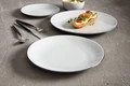 Set de 4 farfurii plate VEGA Bellino, 31 cm Rotunde din Porțelan, Albe cu Margine Neagră Pictată Manual, Sigure pentru Mașina de Spălat Vase și Cuptorul cu Microunde