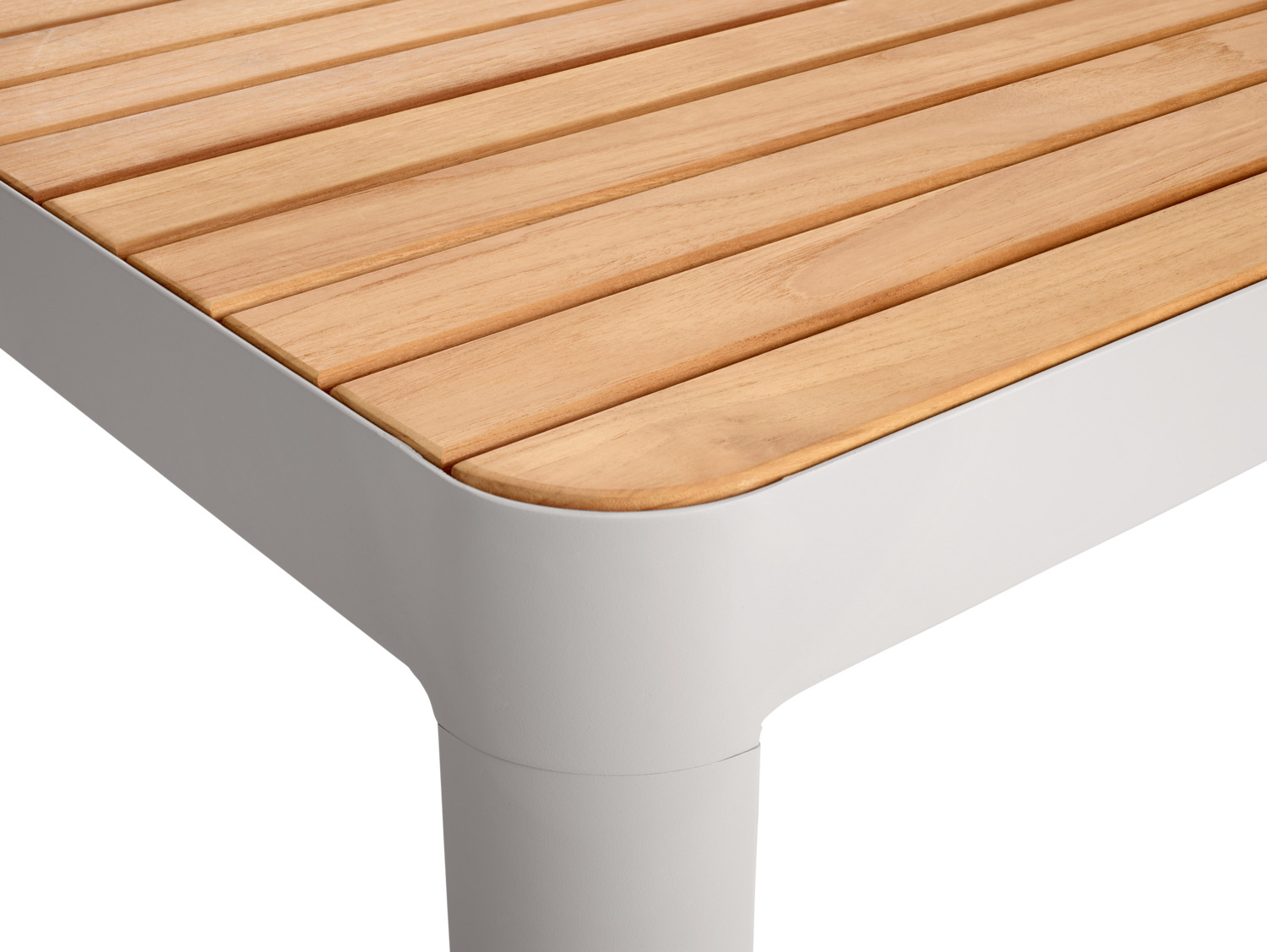 Masa laterala exterioara VEGA Amalfia, blat din lemn de teak netrat certificat FSC, cadru din aluminiu vopsit electrostatic gri deschis, 72x72x33 cm