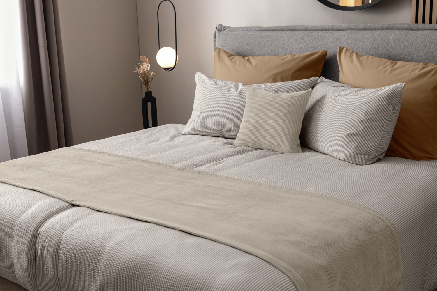Husa perna ERWIN M. Cordoba, 40 x 40 cm, Bej, Velur Cotel 100% Poliester, Certificare OEKO-TEX Standard 100, Intretinere Usora
