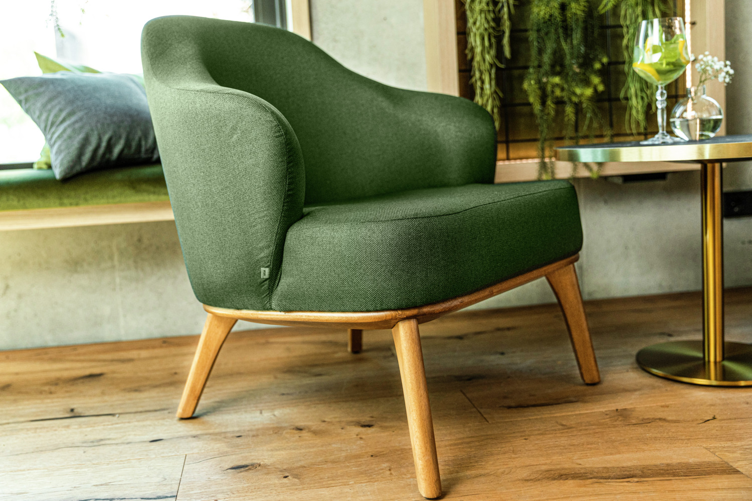 VEGA Gustav Lounge Armchair, Green Polyester Fabric, Beech Wood Frame, 70x78x79 cm, Fire-Retardant Cover, Designed by LUSINI
