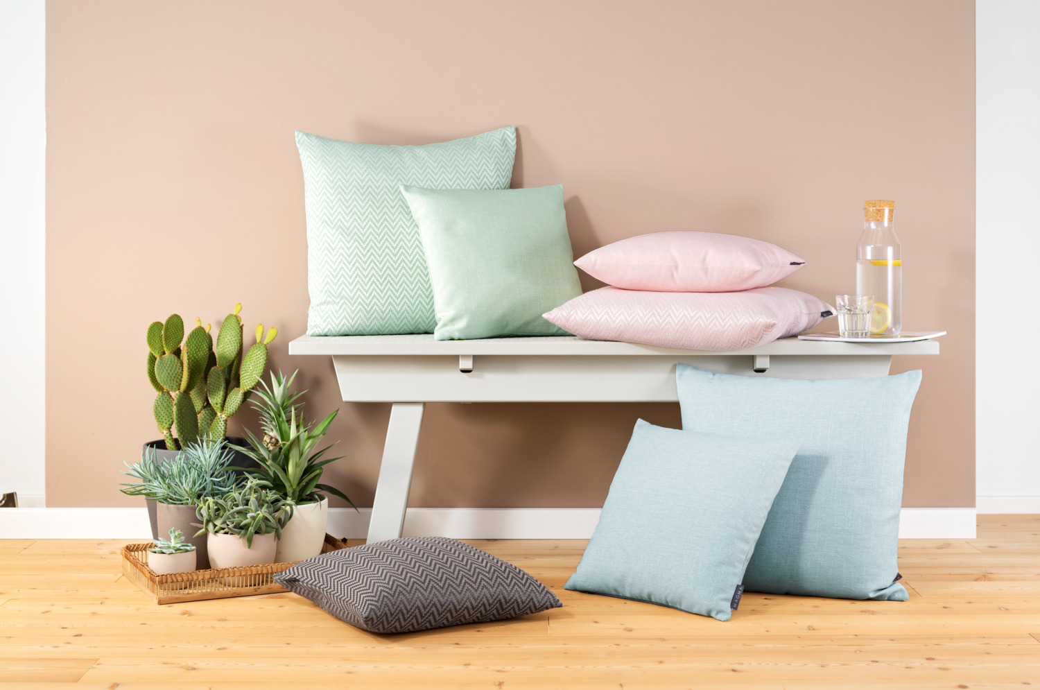 MAGMA Bato Decorative Pillow Cover, 50x50 cm, Square, Grey, Cotton and Polyester Blend, Zipper Closure, Plain Design