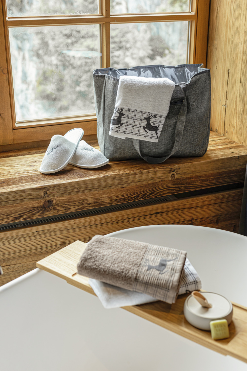 ERWIN M. LUSINI Rula Wellness Bag, 35x35x15 cm, Grey 100% Polyester with Water-Repellent Interior, Zippered Outer Pocket and Card Compartment
