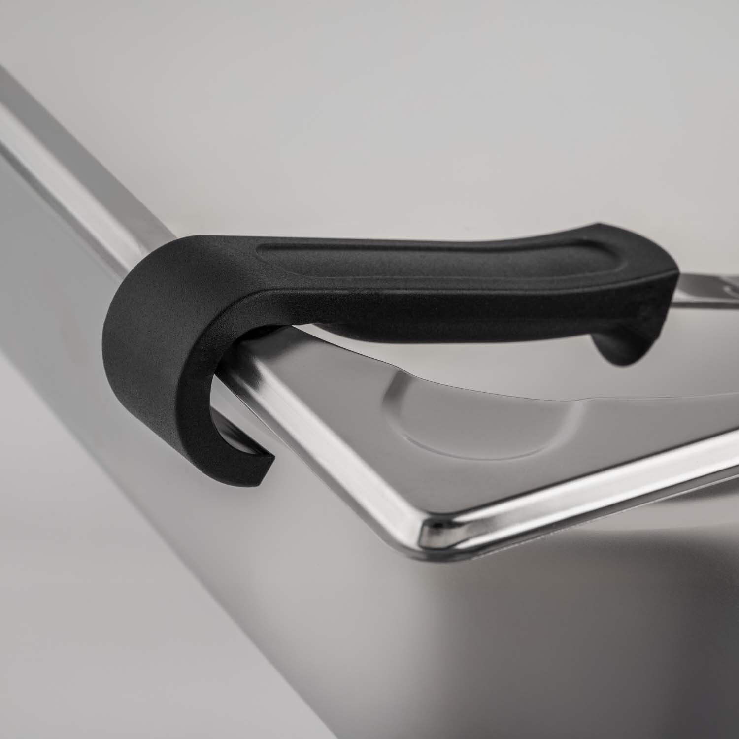 APS Serving Spoon 00662, Stainless Steel and Polypropylene, 34-36 cm, Black Ergonomic Handle with Stop-Function and Pot Edge Recess, Dishwasher Safe