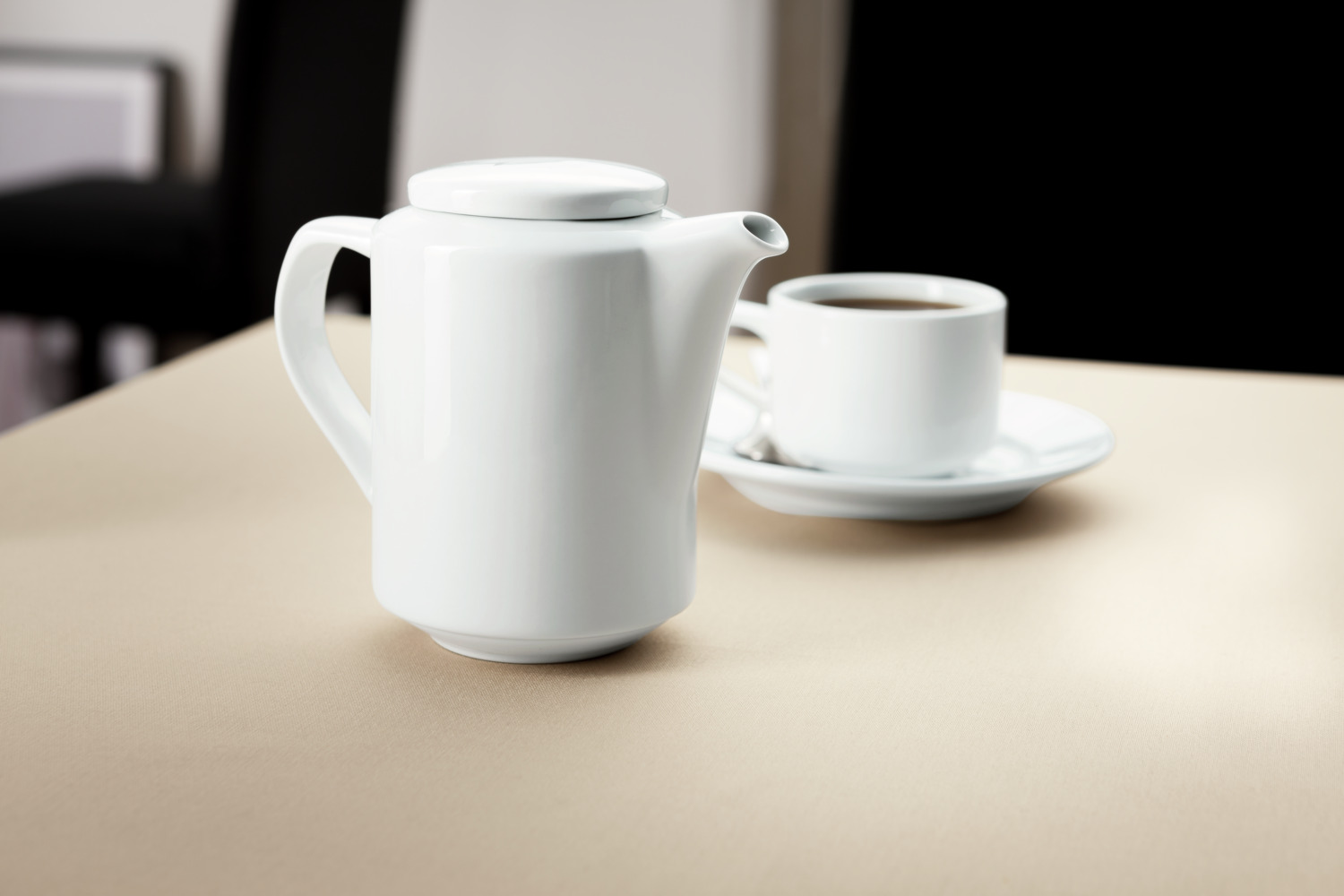 Set de 4 piese Ciorbă de cafea din porțelan VEGA Base, Alb, Formă Rotundă, Sigur pentru Mașina de Spălat Vase și Cuptorul cu Microunde, 0.65L, 10cm x 10cm x 16cm