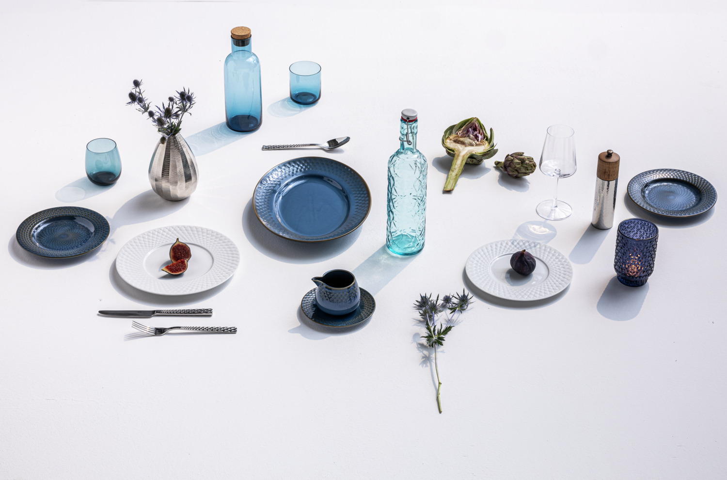 Set de 4 piese Cratere pentru lapte si sos VEGA Aranda, Porcelana Colorata Albastru, 330 ml, Compatibil cu Masina de Spalat Vase si Cuptorul cu Microunde, Decor Special