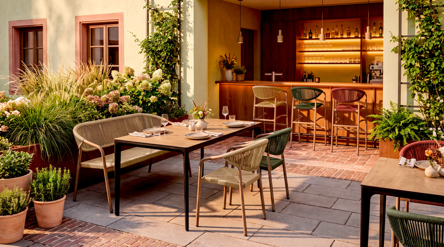 VEGA Linero Outdoor Square Table 80x80x72 cm, Oak Natural HPL Compact Laminate Top, Black Powder-Coated Aluminium Frame, Weatherproof