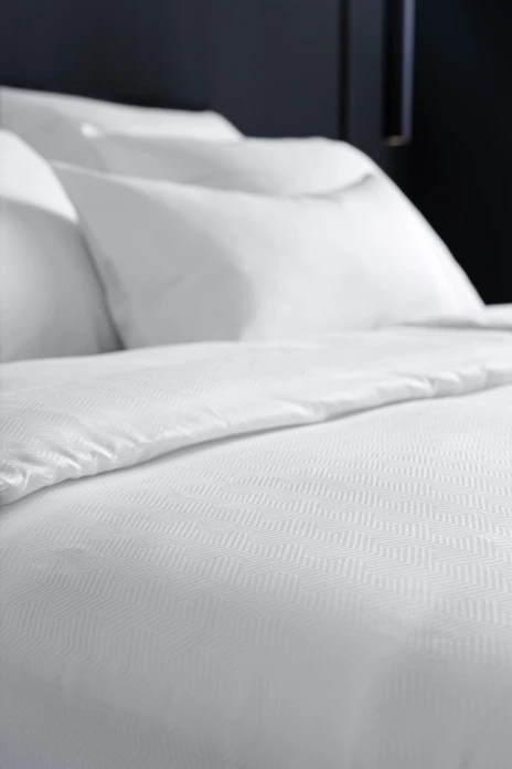 ERWIN M. LUSINI Livorno Duvet Cover, 100% Cotton Damask, 350 TPI, Geometric Woven Pattern, Hotel Closure, 140 x 200 cm, White, OEKO-TEX Standard 100
