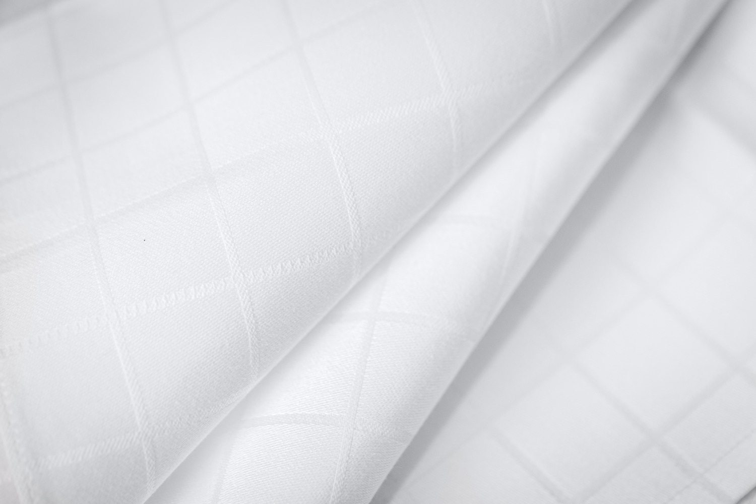 Erwin M. Avella Tablecloth, 100% Mercerised Cotton, Damask Chequered Pattern, Square 130 x 130 cm, White, Boil-proof, OEKO-TEX Standard 100