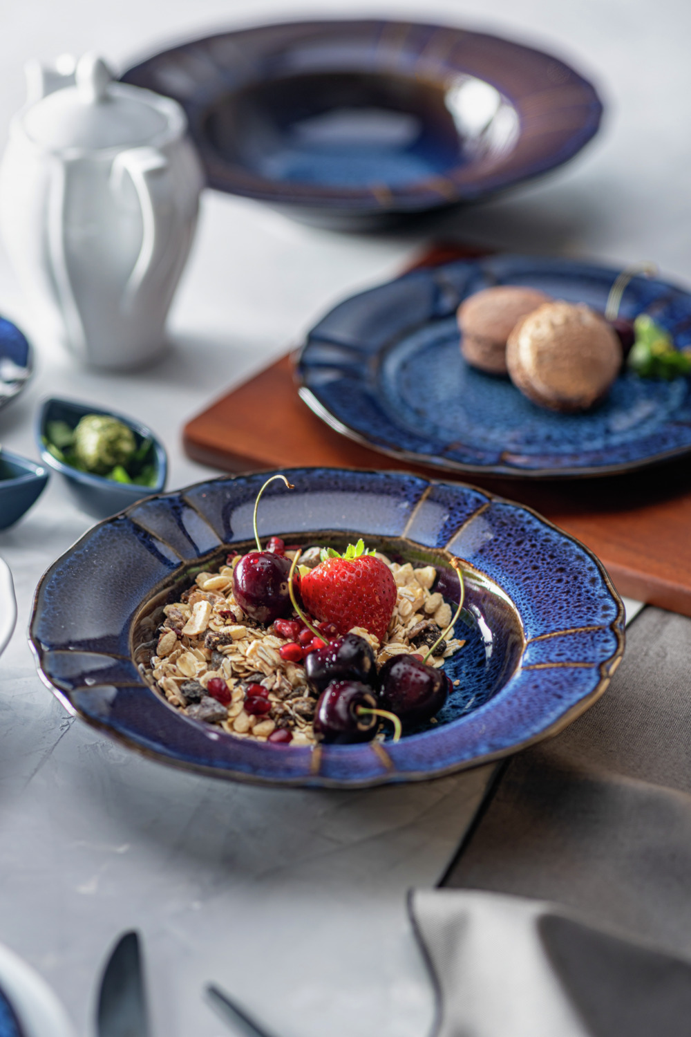 VEGA Amelina Deep Plates, Reactive Glaze Porcelain, Round with Discreet Relief and Decorative Edges, 23 cm, Blue, Set of 6