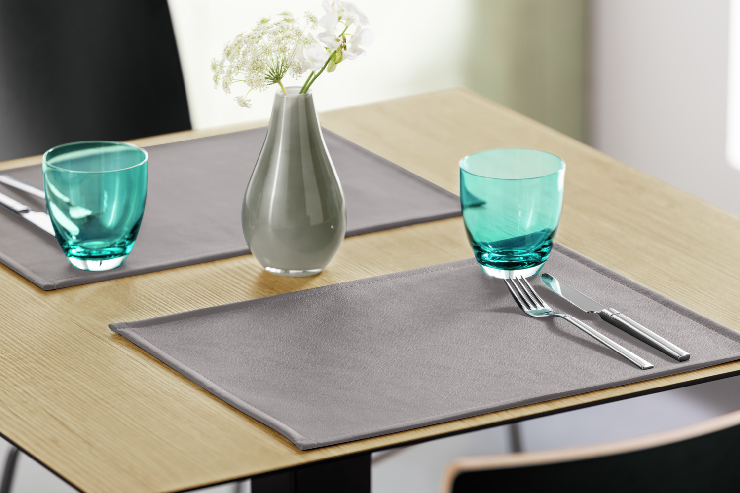 ERWIN M. Emporia Placemats Set of 2, 44 x 32.5 cm, Grey Leatherette, PVC and Polyurethane, OEKO-TEX Standard 100, Easy Clean Hemmed Edge