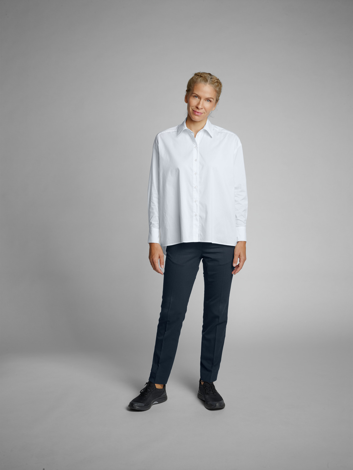 Jobeline Porter Women's Blouse, Oversize A-line Long Sleeve Shirt, Cotton-Polyester Blend, White, XL, Catering and Hotel Uniform