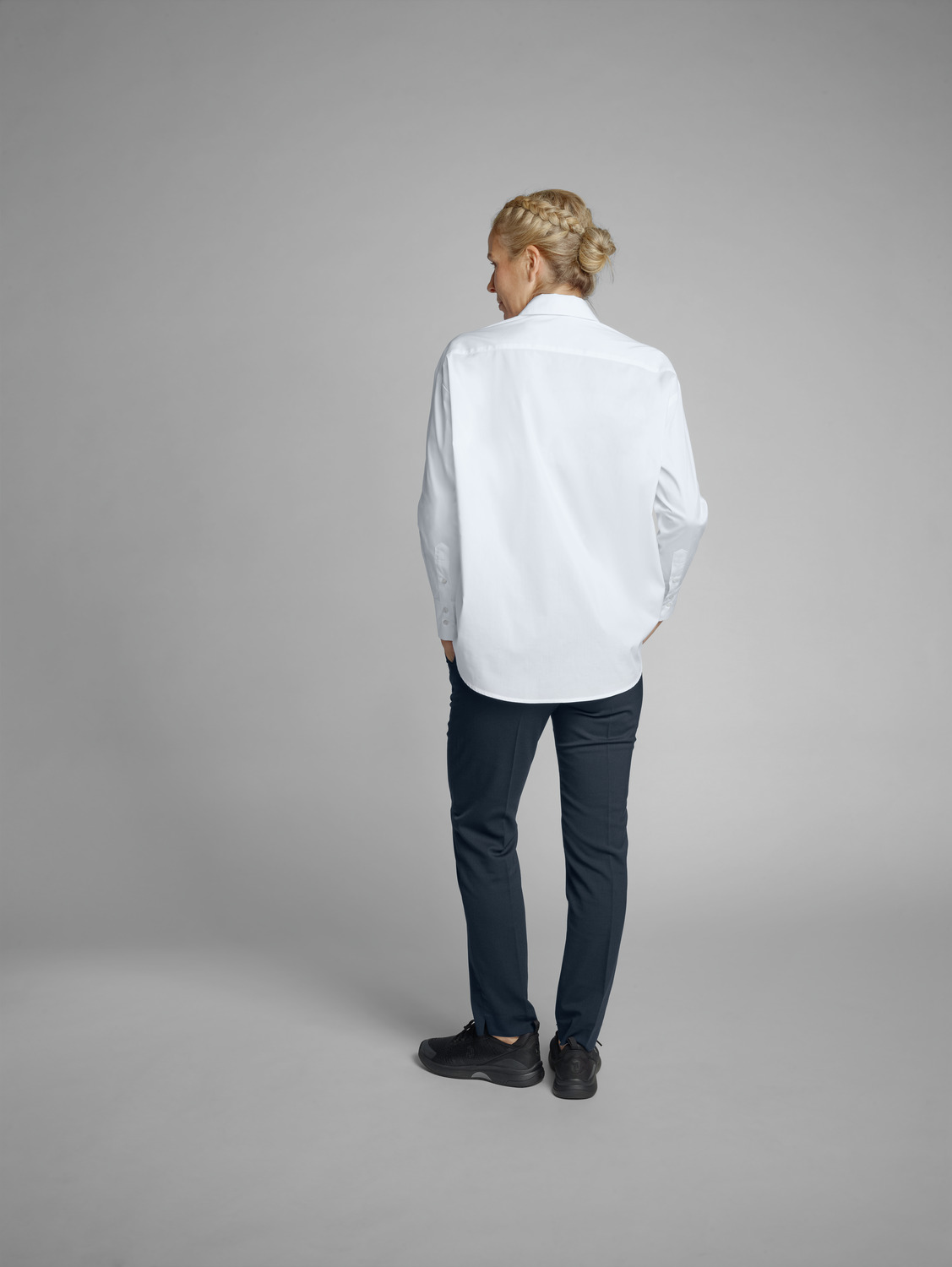 Jobeline Porter Women's Blouse, Oversize A-line Long Sleeve Shirt, Cotton-Polyester Blend, White, XL, Catering and Hotel Uniform