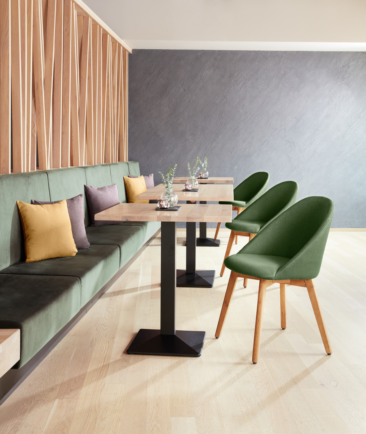 VEGA Alwin Upholstered Chair Set of 2, Green Polyester Fabric, Solid Oiled Oak Frame, FSC-certified, 56x50x83 cm