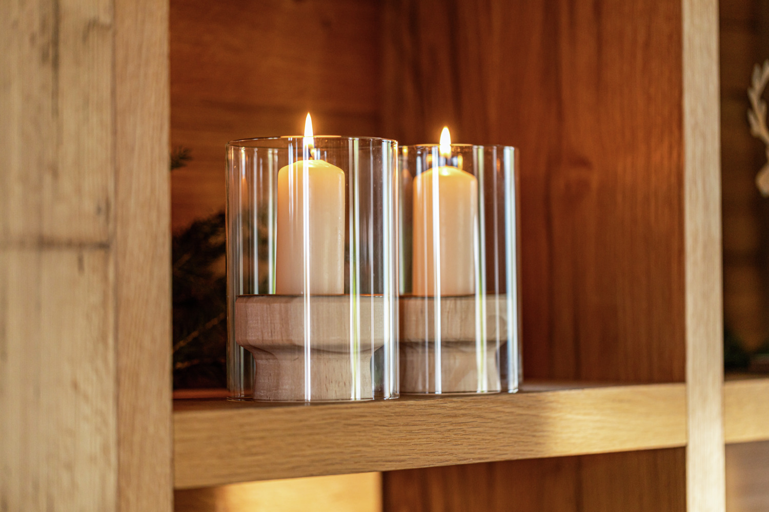 Vega Eno Lantern Set of 2, Glass Cylinder Wind Light with Wooden Base, Round Shape, 10x15 cm, Natural and Transparent