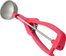 Stöckel Stöckel Söhne Metallwarenfabrik GmbH & Co. KG Ice cream scoop Soleya Eisportionierer Soleya Ice cream scoop Soleya; 0.033 l, 4.9 cm (Ø); red Eisportionierer Soleya; 0.033 l, 4.9 cm (Ø); rot Ice cream scoop with non-stick coating and cold-resistant plastic handle. Dishwasher safe. Eisportionierer mit Antihaftbeschichtung und kälteabweisendem Kunststoffgriff. Spülmaschinenfest.