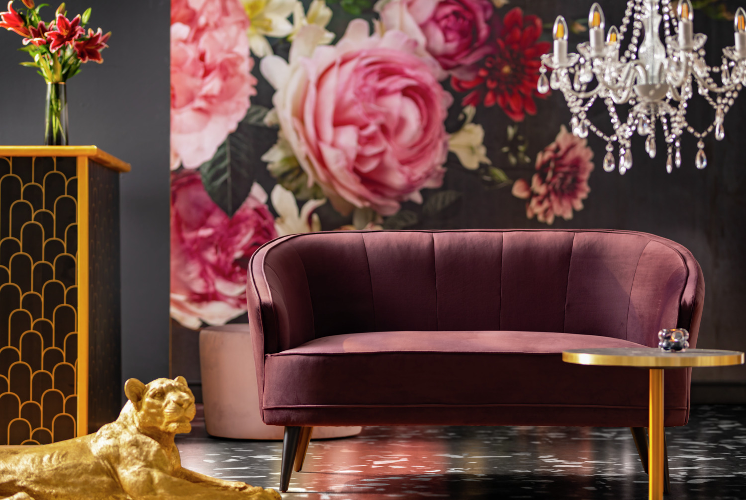 VEGA Garbo 2-Seater Sofa, Violet Velvet Polyester Cover, Black Lacquered Beech Wood Legs, 150x75x84 cm, Elegant Quilting, Indoor Use