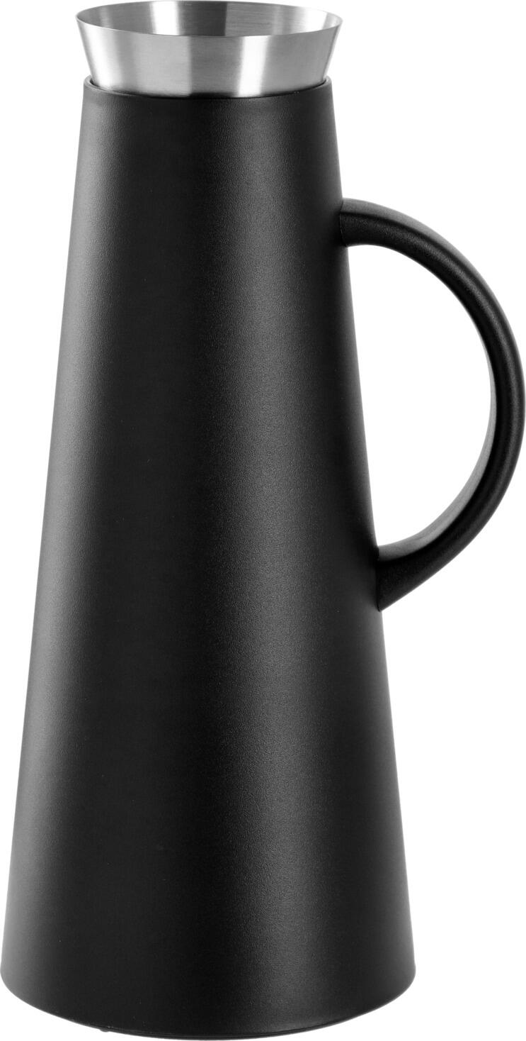 VEGA LUSINI Solutions GmbH Thermos flask Leslie Isolierkanne Leslie Thermos flask Leslie; 1 l, 32 cm (H); black; conical Isolierkanne Leslie; 1 l, 32 cm (H); schwarz; kegelförmig This high-quality vacuum jug combines functionality, durability and timeless design. The robust body made of polypropylene ensures high resistance in daily use, while the lid made of high-quality 18/10 stainless steel offers an elegant look and additional stability. Inside is a double-walled glass flask with vacuum insulation that reliably keeps drinks at the right temperature. Hot drinks stay hot for up to 12 hours and cold drinks stay cold for up to 24 hours. This makes the thermos jug ideal for coffee, tea, water or other hot and cold drinks, at events or at the buffet. The vacuum jug impresses with its easy-care materials, long service life and robust workmanship. Thanks to the effective vacuum insulation, the flavour and temperature of your drinks are retained for many hours. For a long service life, we recommend cleaning by hand as the jug is not dishwasher-safe. Product features: * High-quality vacuum jug made from robust polypropylene * Lid made from durable 18/10 stainless steel * Double-walled glass flask with vacuum insulation * Keeps drinks hot for up to 12 hours * Keeps drinks cold for up to 24 hours This thermos jug is the perfect choice for anyone who values reliable insulation performance, durable materials and an attractive design. Diese hochwertige Isolierkanne kombiniert Funktionalität, Langlebigkeit und zeitloses Design. Der robuste Korpus aus Polypropylen sorgt für eine hohe Widerstandsfähigkeit im täglichen Gebrauch, während der Deckel aus hochwertigem Edelstahl 18/10 eine elegante Optik und zusätzliche Stabilität bietet. Im Inneren befindet sich ein doppelwandiger Glaskolben mit Vakuumisolierung, der Getränke zuverlässig auf Temperatur hält. Heiße Getränke bleiben bis zu 12 Stunden heiß, kalte Getränke sogar bis zu 24 Stunden kalt. Damit eignet sich die Thermokanne ideal für Kaffee, Tee, Wasser oder andere Heiß- und Kaltgetränke, bei Veranstaltungen oder am Buffet. Die Isolierkanne überzeugt durch ihre pflegeleichten Materialien, ihre lange Lebensdauer und ihre robuste Verarbeitung. Dank der effektiven Vakuumisolierung bleiben Aroma und Temperatur Ihrer Getränke über viele Stunden erhalten. Für eine lange Haltbarkeit wird die Reinigung von Hand empfohlen, da die Kanne nicht spülmaschinenfest ist. Produktmerkmale: * Hochwertige Isolierkanne aus robustem Polypropylen * Deckel aus langlebigem Edelstahl 18/10 * Doppelwandiger Glaskolben mit Vakuumisolierung * Hält Getränke bis zu 12 Stunden heiß * Hält Getränke bis zu 24 Stunden kalt Diese Thermokanne ist die perfekte Wahl für alle, die Wert auf eine zuverlässige Isolierleistung, langlebige Materialien und ein ansprechendes Design legen.