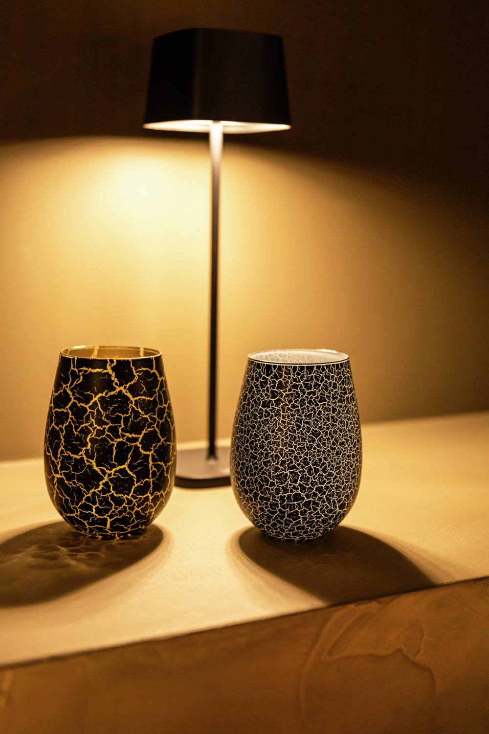 Lampa de masa Konstsmide Capri Mini-LED, Neagra, Rezistenta la intemperii IP54, Lumina calda dimabila, Reincarcabila USB-C, Interior si Exterior, 6.7x20 cm