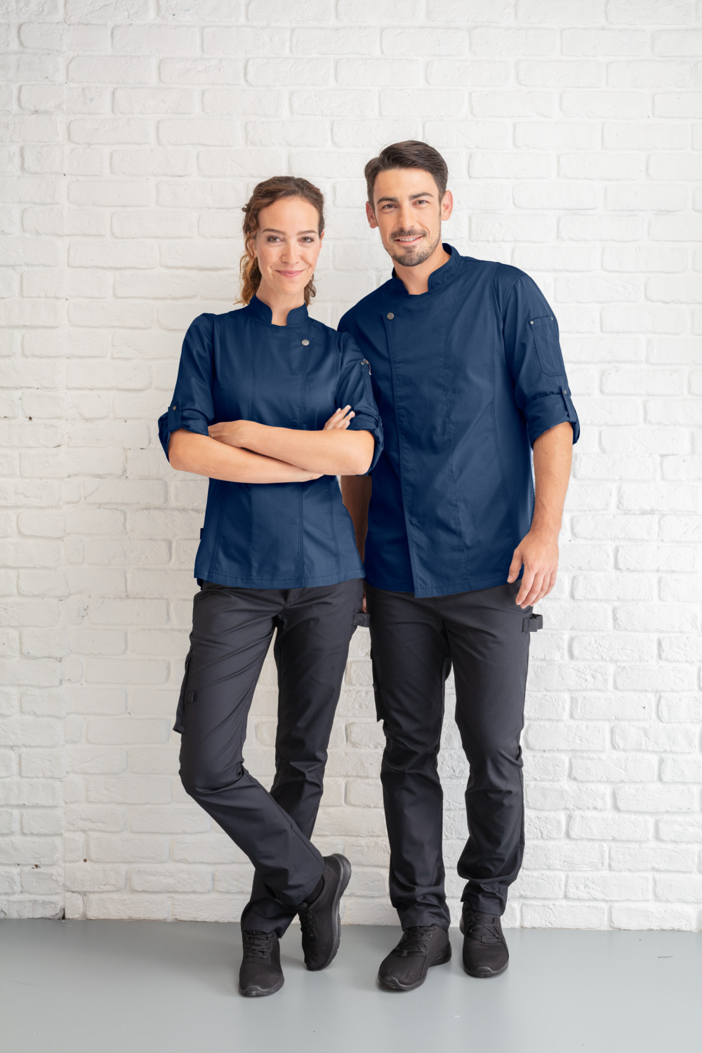Jobeline Carter Men's Long-Sleeved Chef Jacket, 65% Polyester 35% Cotton, Breathable Mesh Inserts, Concealed Snap Placket, Navy