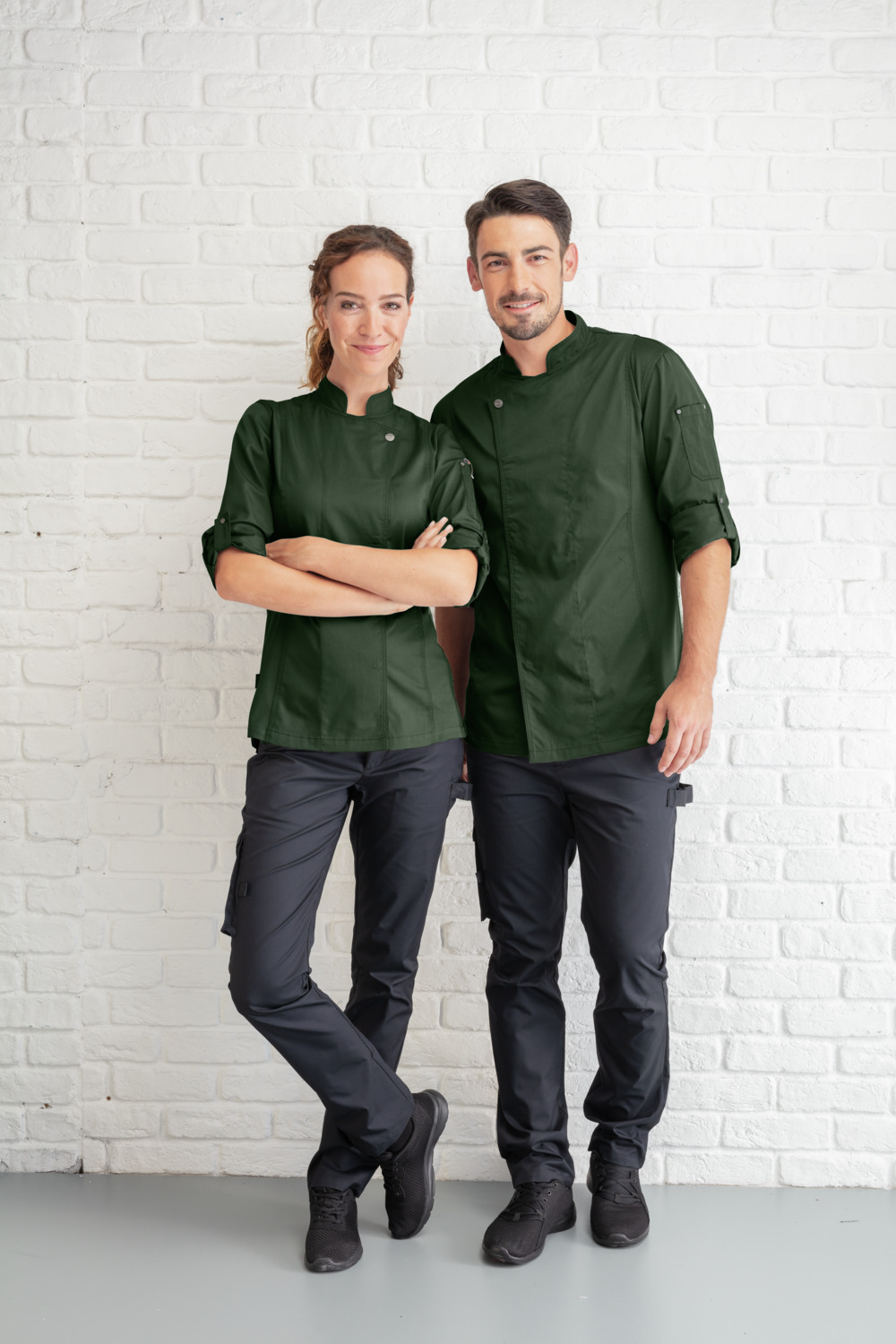 Jobeline Carter Men's Long-Sleeved Chef's Jacket, 65% Polyester 35% Cotton, Breathable Mesh Inserts, Concealed Snap Placket, 23.HDE.44540