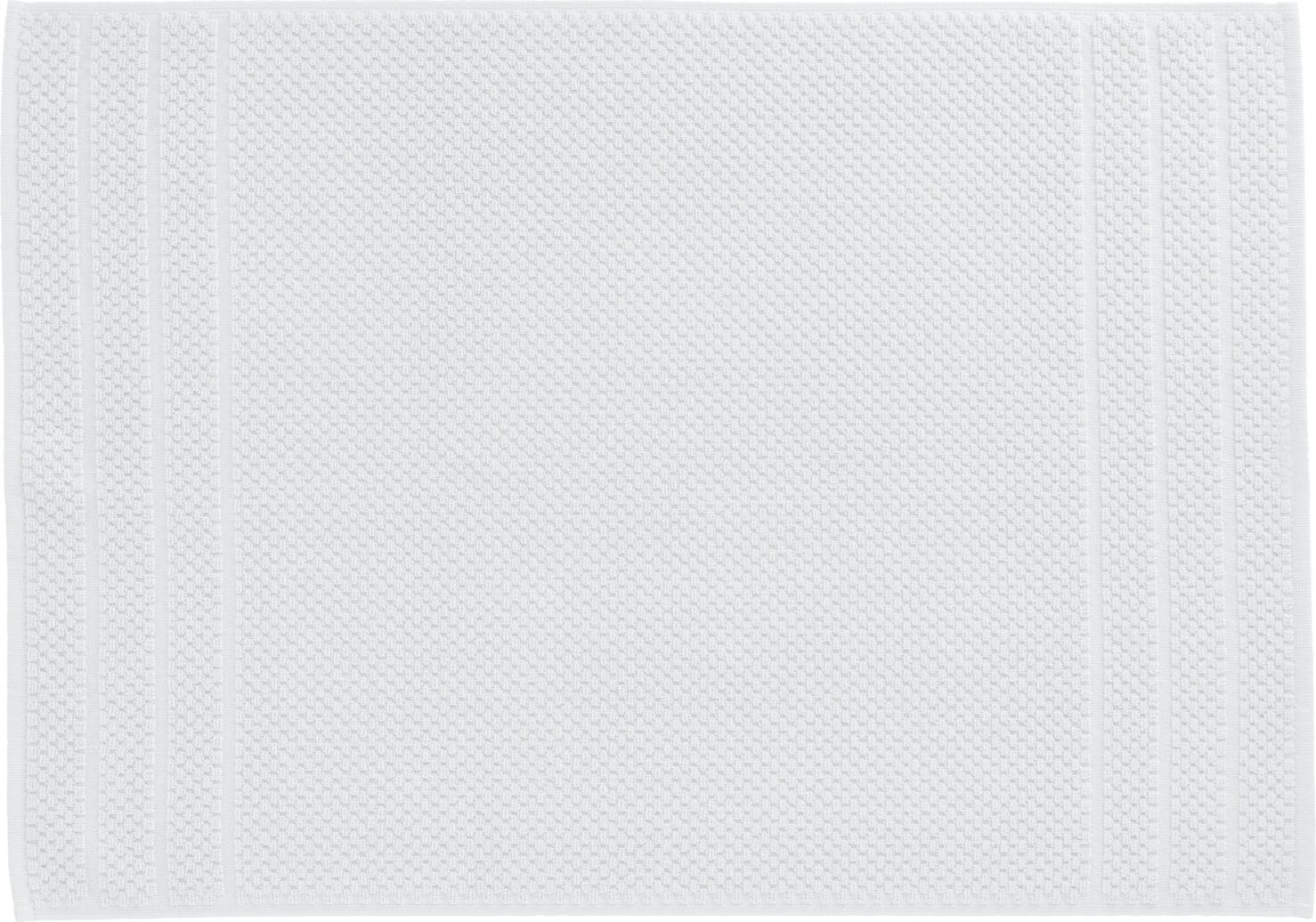 ERWIN M. LUSINI Solutions GmbH Bath mat Tavira Badematte Tavira Bath mat Tavira ; 50x70 cm (WxL); white Badematte Tavira ; 50x70 cm (BxL); weiß 100% cotton. Weight approx. 700 g/m². Super-absorbent single-ply terry bath mat with high-quality Low Twist special yarns made of pure cotton. The bath mat has an impressively soft feel and modern waffle texture. 100 % Baumwolle. Gewicht ca. 700 g/m². Super saugfähige Walkfrottier Badematte mit hochwertigen Low Twist Spezialgarnen. Dank der speziellen Garnkonstruktion trocknen diese Tücher schneller als vergleichbare Handtücher aus reiner Baumwolle. Die Badematte überzeugt durch seine weiche Haptik und die moderne Waffelstruktur.