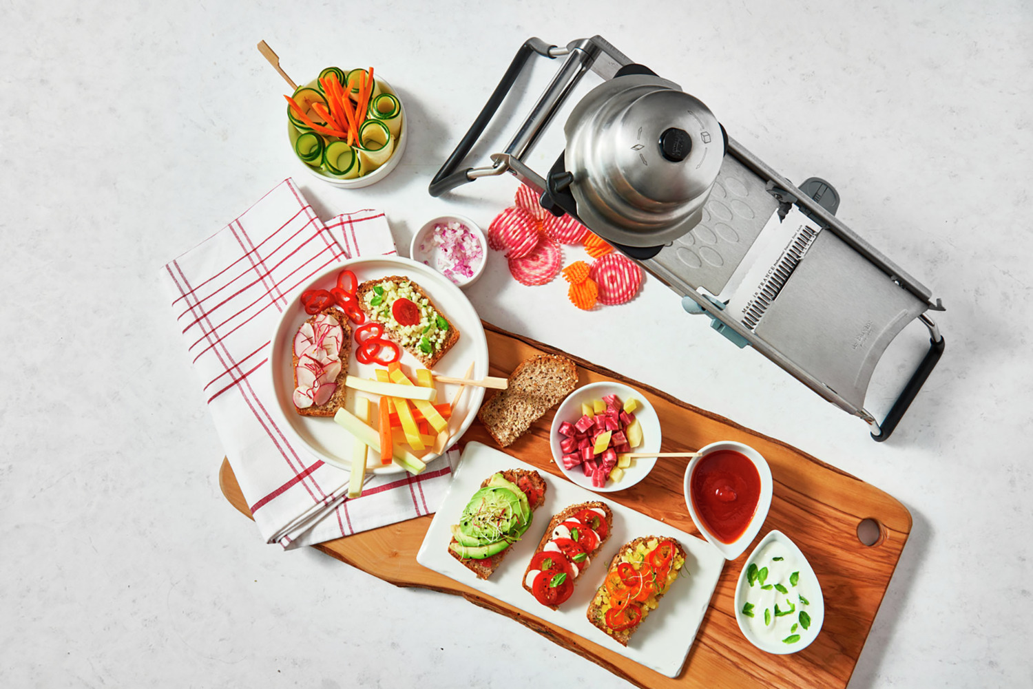 de Buyer Revolution Mandoline Slicer, Brushed Stainless Steel, Adjustable Thickness up to 10mm, with Food Pusher and Set of 3 Julienne Combs