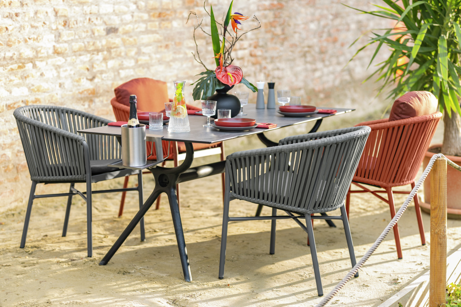 VEGA Esperia Outdoor Chair Set of 2, Powder-coated Aluminum Frame, Rope Wicker, Olefin Fabric Cushion, Stackable, Anthracite