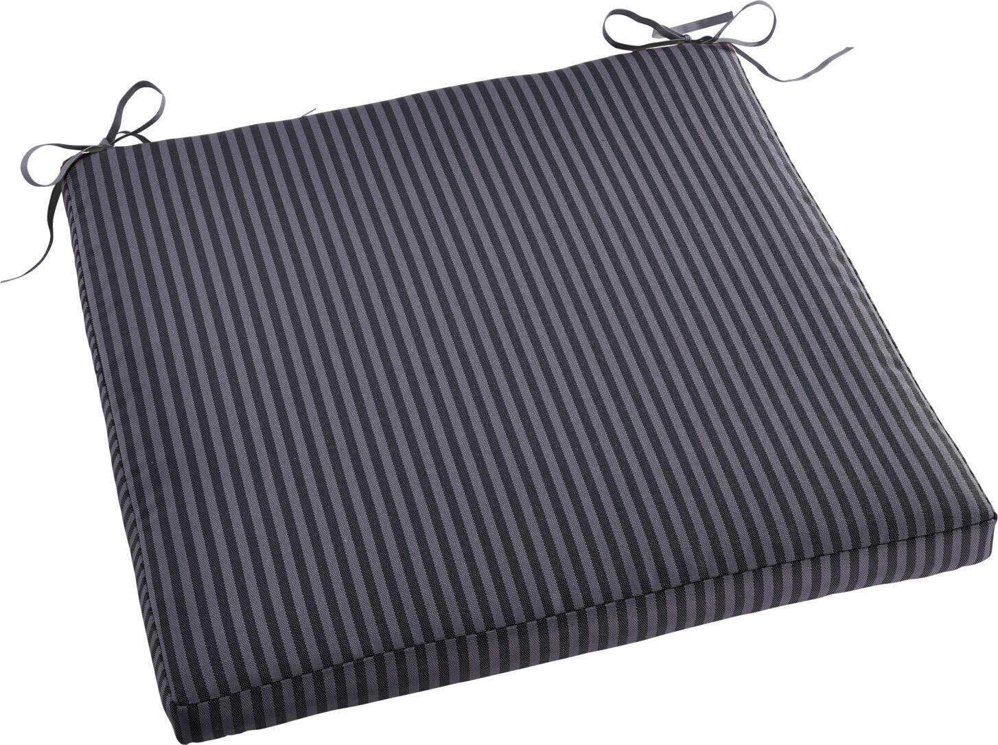 ERWIN M. LUSINI Solutions GmbH Seat cushion Verano square Sitzkissen Verano eckig Seat cushion Verano square; 40x40x3.5 cm (WxLxH); anthracite; square Sitzkissen Verano eckig; 40x40x3.5 cm (BxLxH); anthrazit; quadratisch ##Verano Square Seat Cushion – Stylish seating comfort for indoor and outdoor use The Verano Square Seat Cushion combines modern comfort with an elegant striped design. The high-quality 100% polyester cover impresses with its robust, easy-care properties and is particularly stain-resistant. Thanks to its quick-drying properties and good lightfastness, the seat cushion is ideal for use both indoors and outdoors. Practical fastening straps ensure a secure fit on the chair and prevent slipping. The concealed zip allows the cover to be removed easily and highlights the high-quality workmanship. Verano is the ideal solution for the catering and hospitality sectors, as well as contract furnishings, for those seeking to combine functionality, durability and an attractive design. Customisation available. * Cover made from 100% polyester – weight approx. 180 g/m² * Square-shaped foam core, 3.5 cm thick, for comfortable seating * Subtle striped design * Stain-resistant, quick-drying fabric * Good lightfastness – suitable for indoor and outdoor use * Concealed zip for easy removal and replacement of the cover ##Sitzkissen Verano eckig – Stilvoller Sitzkomfort für Innen- und Außenbereiche Das eckige Sitzkissen Verano eckig verbindet modernen Komfort mit einer eleganten Streifenoptik. Der hochwertige Bezug aus 100 % Polyester überzeugt durch seine robuste, pflegeleichte Qualität und ist besonders unempfindlich gegenüber Flecken. Dank seiner schnelltrocknenden Eigenschaften und guten Lichtechtheit eignet sich das Sitzkissen ideal für den Einsatz im Innen- und Außenbereich. Praktische Befestigungsbänder sorgen für einen sicheren Halt am Stuhl und verhindern ein Verrutschen. Der nahtverdeckt eingearbeitete Reißverschluss ermöglicht ein komfortables Abnehmen des Bezugs und unterstreicht die hochwertige Verarbeitung. Verano ist die ideale Lösung für Gastronomie, Hotellerie und Objekteinrichtungen, die Funktionalität, Langlebigkeit und ein ansprechendes Design miteinander verbinden möchten. Personalisierung möglich. * Bezug aus 100 % Polyester - Gewicht ca. 180 g/m² * Eckig geformter Schaumstoffkern mit 3,5 cm Stärke für angenehmen Sitzkomfort * Feines Streifendesign * Fleckenunempfindlicher, schnelltrocknender Stoff * Gute Lichtechtheit - Für den Innen- und Außenbereich geeignet * Nahtverdeckter Reißverschluss für einfaches Ab- und Beziehen des Bezugs