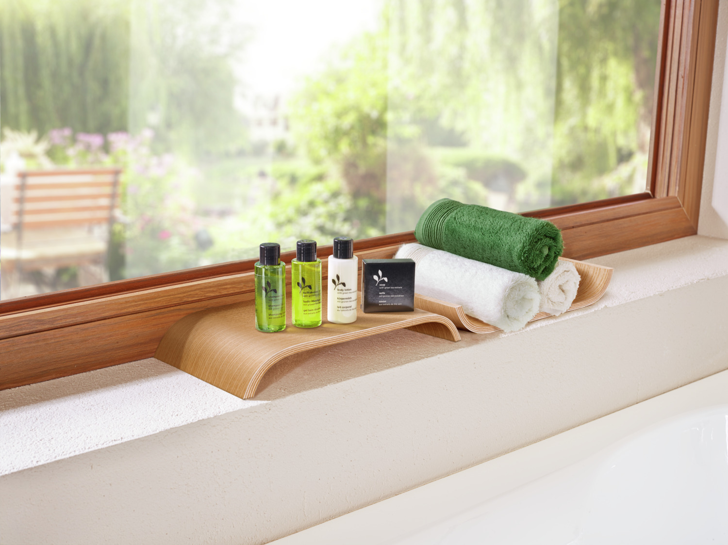 Sapun de Hotel V-Touch cu Extract de Ceai Verde, Forma Rotunda 20g, Nutritiv si Blant, Cutie Individuala de Carton, Set de 240 Piese