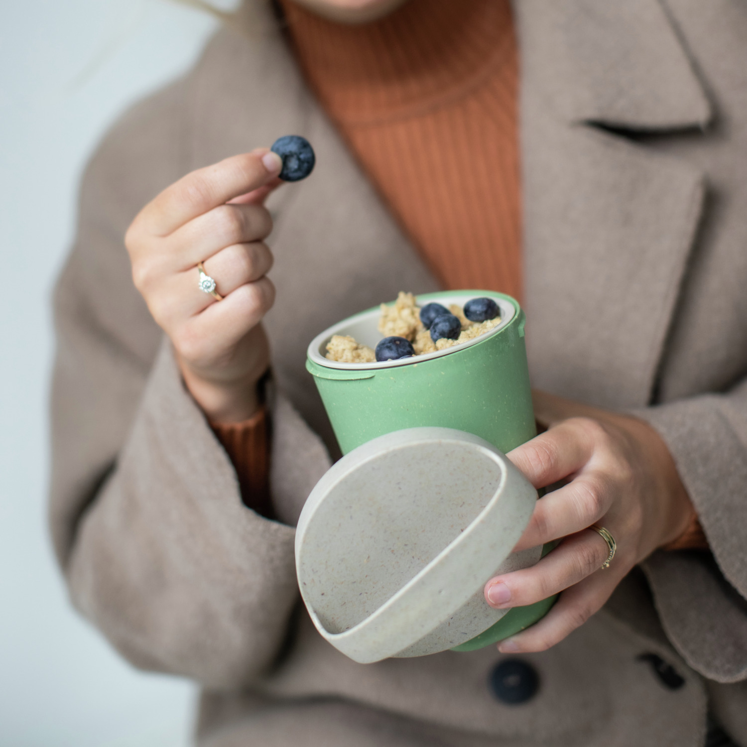 Koziol Snackpot Buddy Riviera 700ml Leakproof Food Container Set of 6, Green, Biocircular Plastic and Wood Fiber, Microwave and Dishwasher Safe