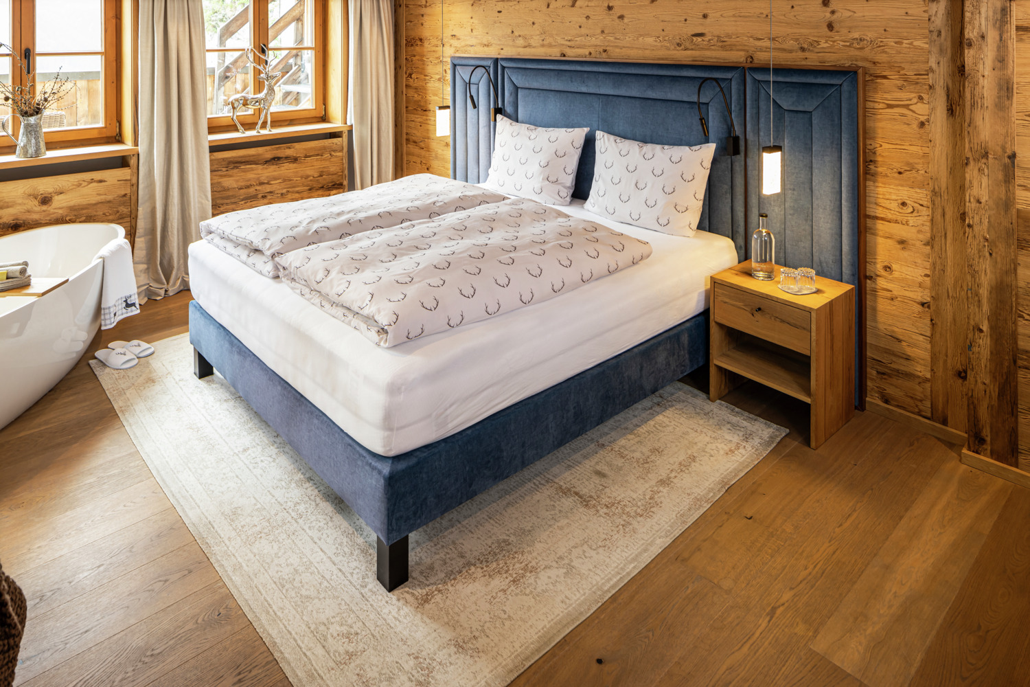 Fața de pernă LUSINI Enns, 100% bumbac percale, 65 x 100 cm, Design cu antlers, Bej/Maro închis, Fermoar rezistent, 144 TC
