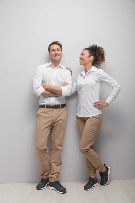 Pantaloni Chino Jobeline pentru Barbati, Croiala Stramta cu Picior Drept, 97% Bumbac 3% Spandex, cu Buzunar pentru Stilou si Elastic la Talie, Bej