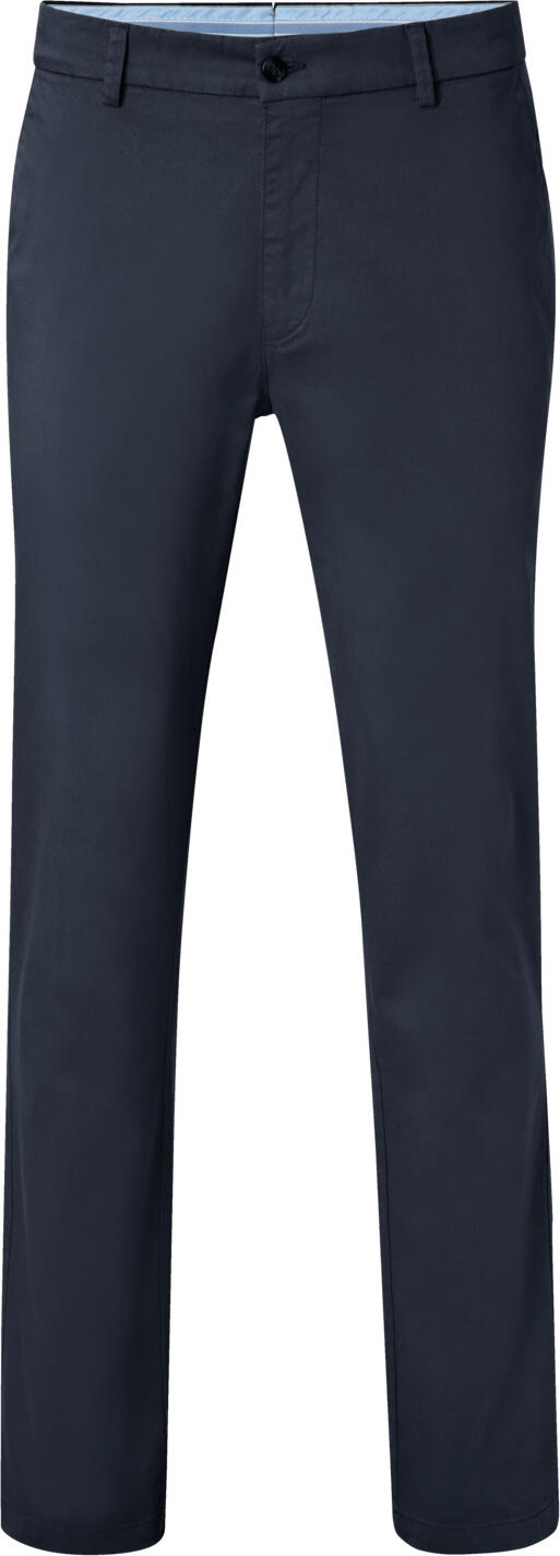 JOBELINE LUSINI Solutions GmbH Men's trousers Chino Herren Hose Chino Men's trousers Chino; Size 44; navy Herren Hose Chino; Kleidergröße 44; navy 97 % cotton, 3 % spandex. 30 °C gentle wash. Casual men's trousers in chino style made of elastic, soft material. In the back with buttoned welt pockets, on the side with slide-in pockets and on the right with integrated pen pocket. At the waistband are belt loops, the elastic band inside prevents the shirt from slipping out. Comfortable cut with narrow, straight leg. Inside leg length: 84.5 cm for size 50. 97 % Baumwolle, 3 % Elasthan. 30°-Schonwäsche. Lässige Herrenhose im Chino-Stil aus elastischem, weichem Material. Mit seitlichen Einschubtaschen inklusive rechts integrierter Stifttasche. Zwei geknöpfte Paspeltaschen am Gesäß. Am Bund befinden sich Gürtelschlaufen. Das innenliegende Gummiband verhindert das Herausrutschen des Hemdes. Bequemer Schnitt mit schmalem, geradem Bein. Innenbeinlänge: 84,5 cm in Gr 50