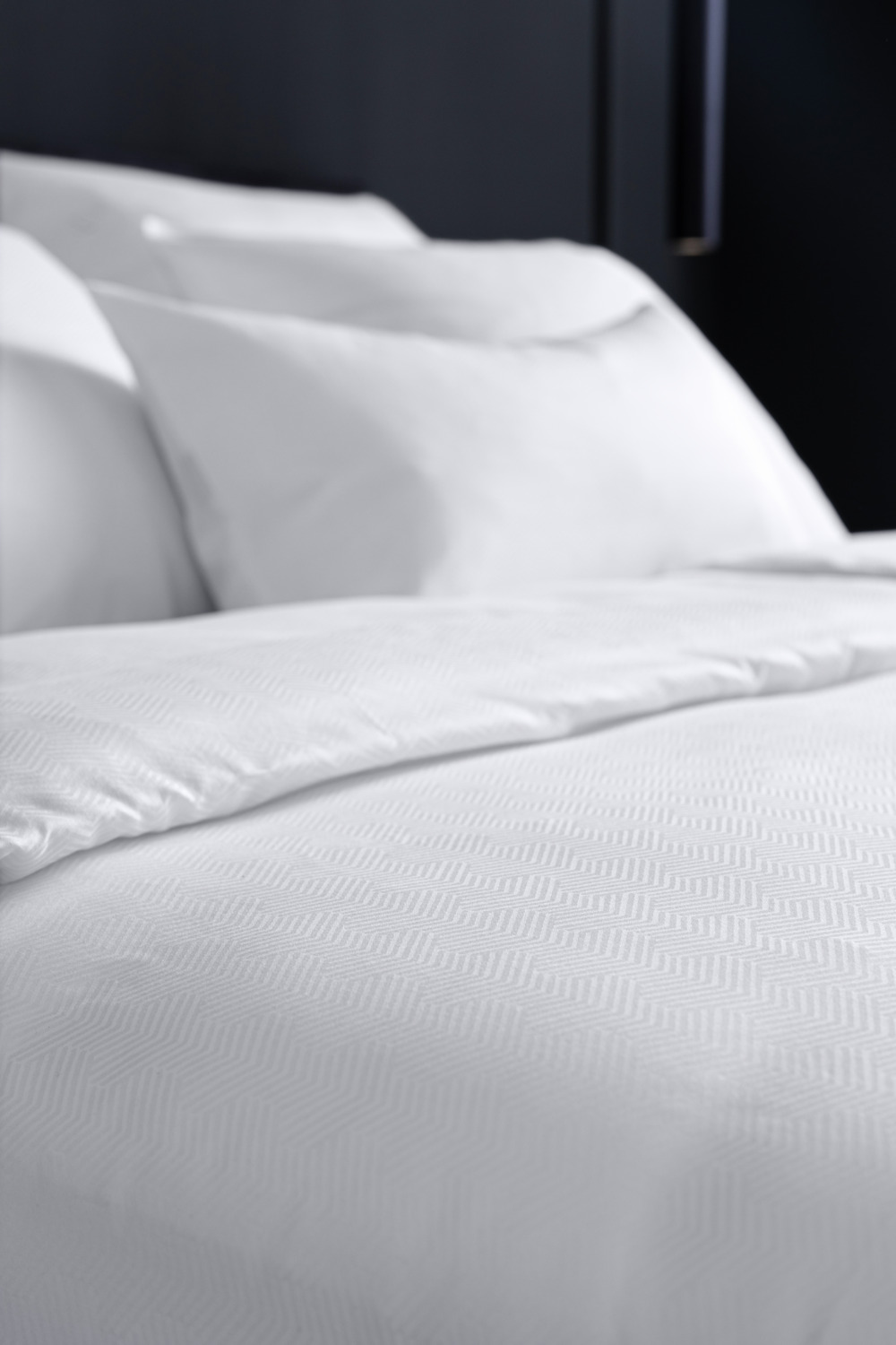 ERWIN M. LUSINI Livorno Bed Linen Set, 100% Cotton Damask, Geometric Woven Pattern, 350 TC, White, 135x200 cm Duvet Cover, 80x80 cm Pillowcase, Set of 2