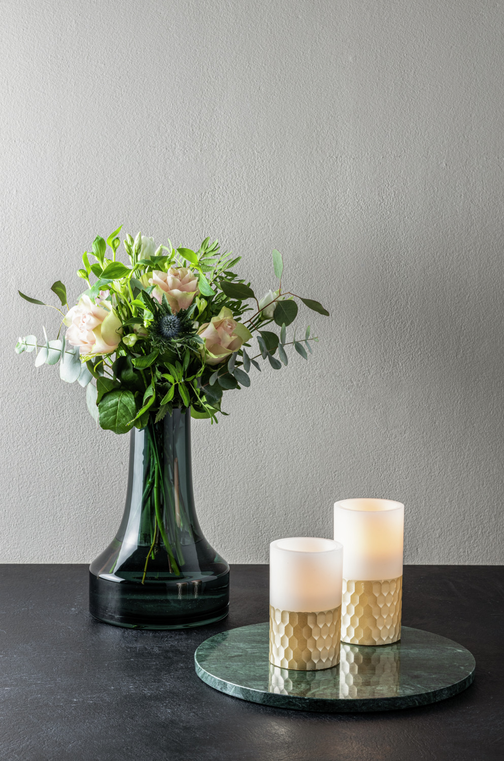 Vega Himari Glass Vase, Solid-colored Green Glass, 16.5 cm Diameter, 25 cm Height, Dishwasher Safe