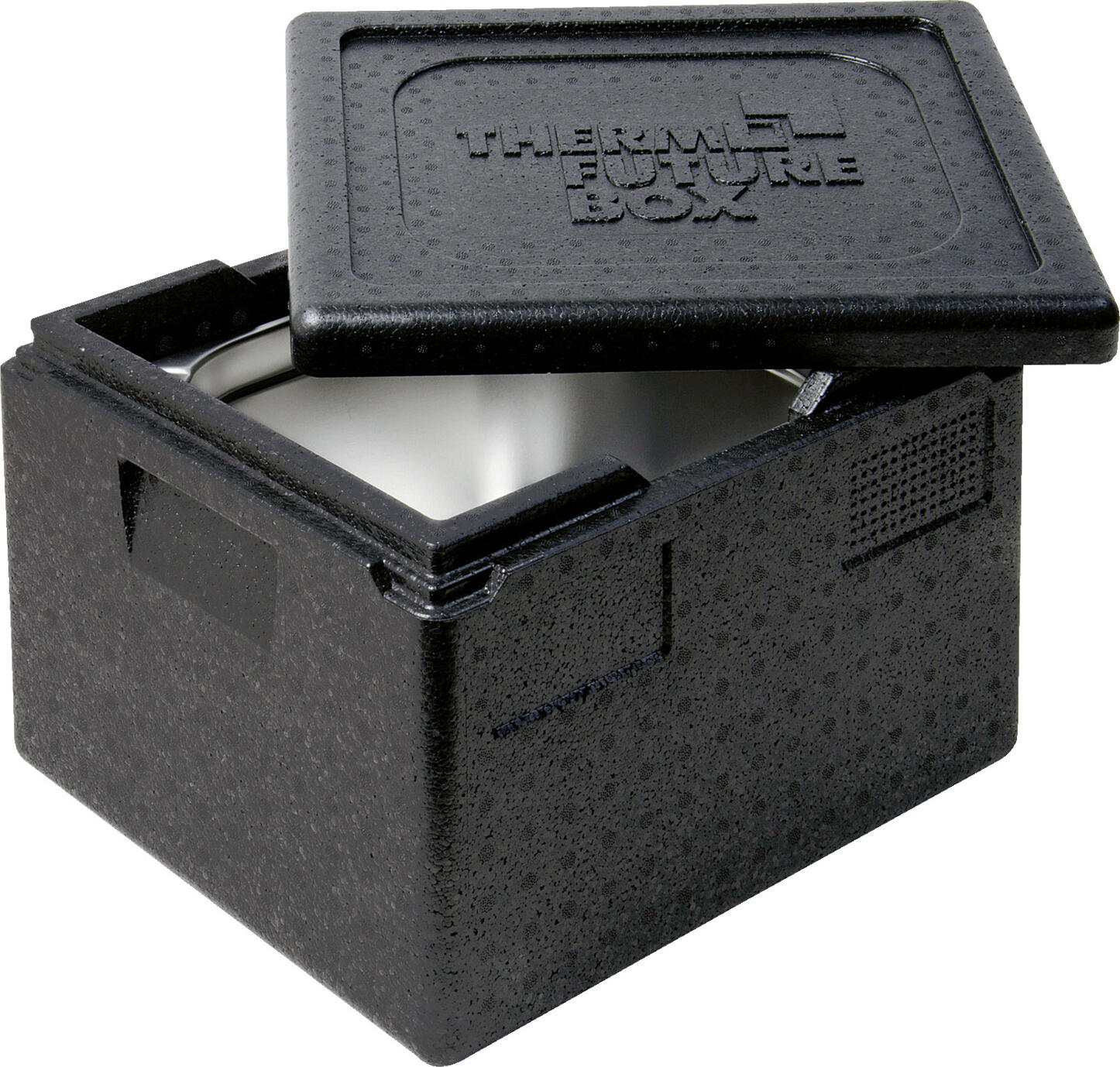 Thermo Future Box Barth GmbH – Thermo Future Box Thermo box 1/2 GN Thermobox 1/2 GN Premium Thermo box 1/2 GN; 19 l, 39x33x28 cm (LxWxH); black Thermobox 1/2 GN Premium; 19 l, 39x33x28 cm (LxBxH); schwarz Robust and durable thermo box with fixed lid (without content) made of black EPP plastic (material thickness: 3 cm). Suitable for transporting, insulating, cooling and keeping food warm. The insulating properties are between -40  °C to +120  °C, maximum temperature loss in a closed box 2-3  °C per hour. Particularly unbreakable, hygienic, food safe and lightweight. Environmentally friendly, 100 % recyclable and CFC-free. Easily stackable with and without lid. Select depth GN containers according to the inner height. Robuste und langlebige Thermobox mit festsitzendem Deckel aus schwarzem EPP-Kunststoff (Materialstärke: 3 cm). Besonders bruchsicher, hygienisch, lebensmittelecht und leicht. Umweltfreundlich, da 100 % recyclingfähig und FCKW-frei. Mit und ohne Deckel stapelbar. Tiefe GN-Behälter entsprechend der Höhe innen auswählen. Die Isoliereigenschaften liegen zwischen –40 °C bis +120 °C, maximaler Temperaturverlust bei geschlossener Box 2–3 °C pro Stunde. Spülmaschinengeeignet.