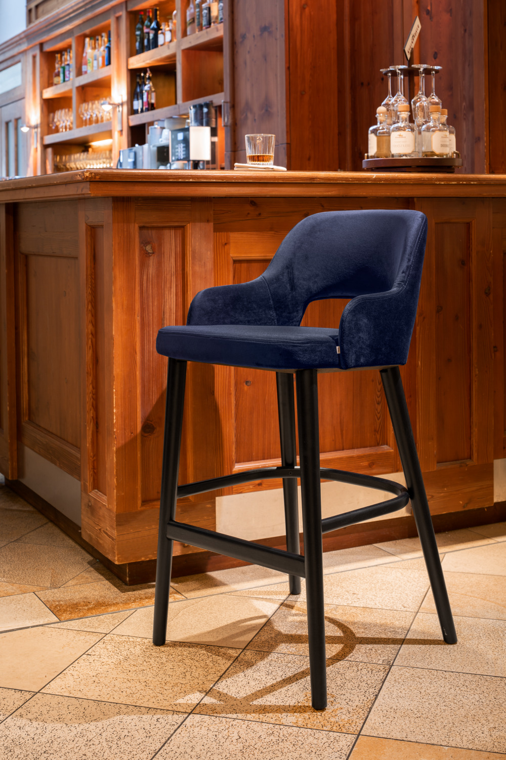 VEGA Tonda Bar Stool, Assembled, Dark-blue Velvet Seat, Black Lacquered Beech Wood Legs, with Armrests and Steel Kick Plate, 53x62x103 cm