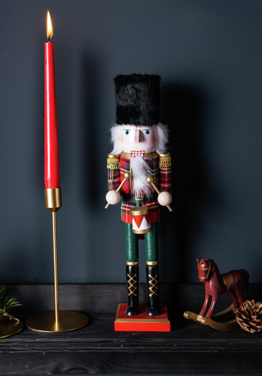Vega Palita Decorative Wooden Nutcracker Figure, Drummer Design with Drum and Sticks, 38 cm Height, Green Red and Black Colors